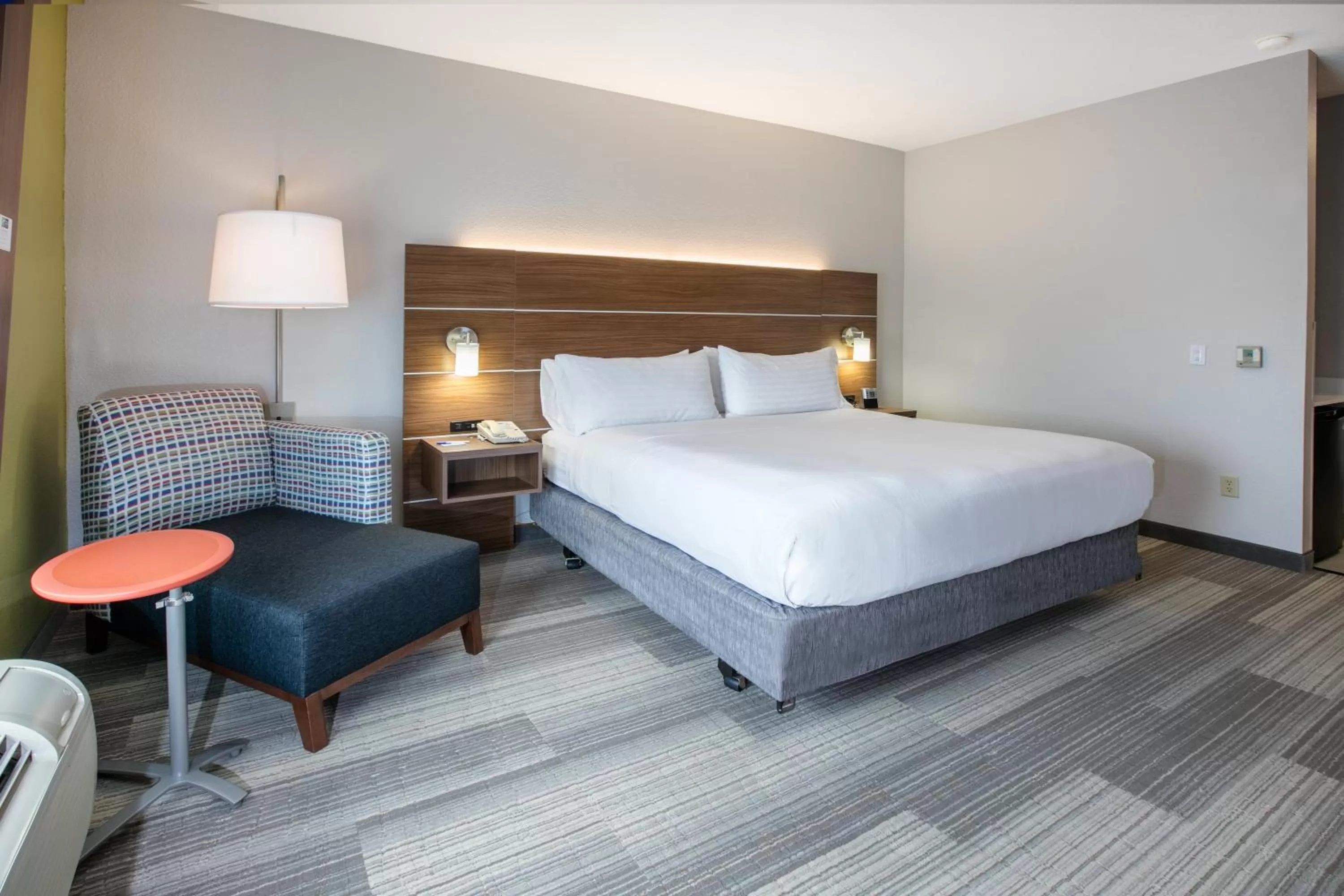 Photo of the whole room, Bed in Holiday Inn Express Hotel & Suites Dallas - Grand Prairie I-20 by IHG