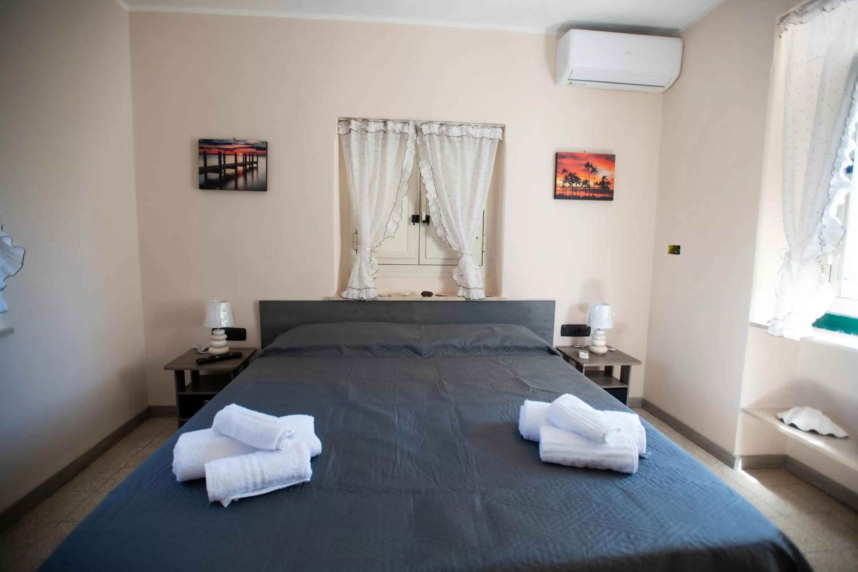 Bed in Villino Vanzetti 1930