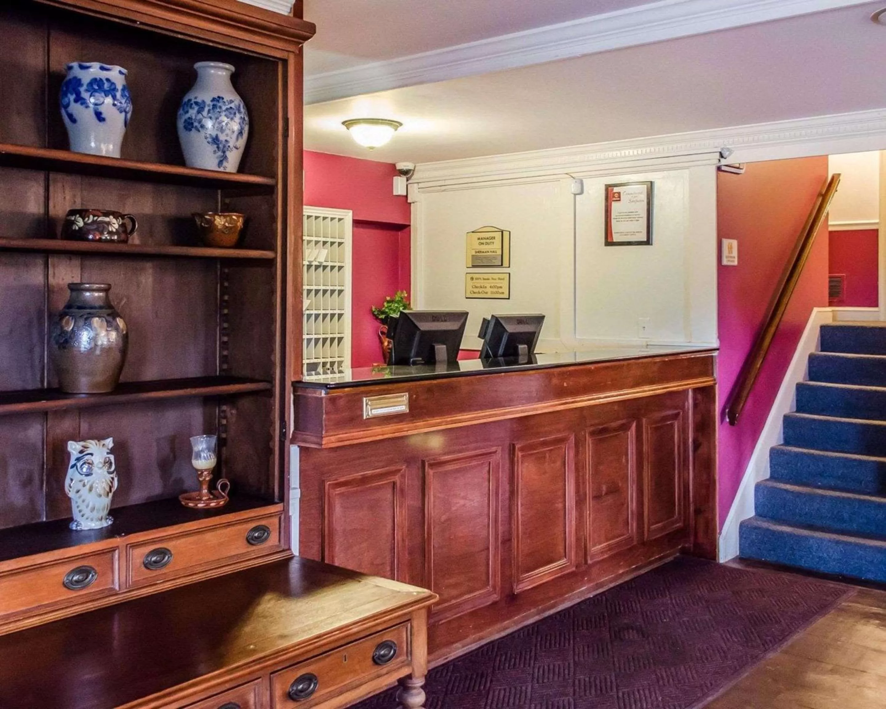 Lobby or reception in Clarion Inn Strasburg - Lancaster