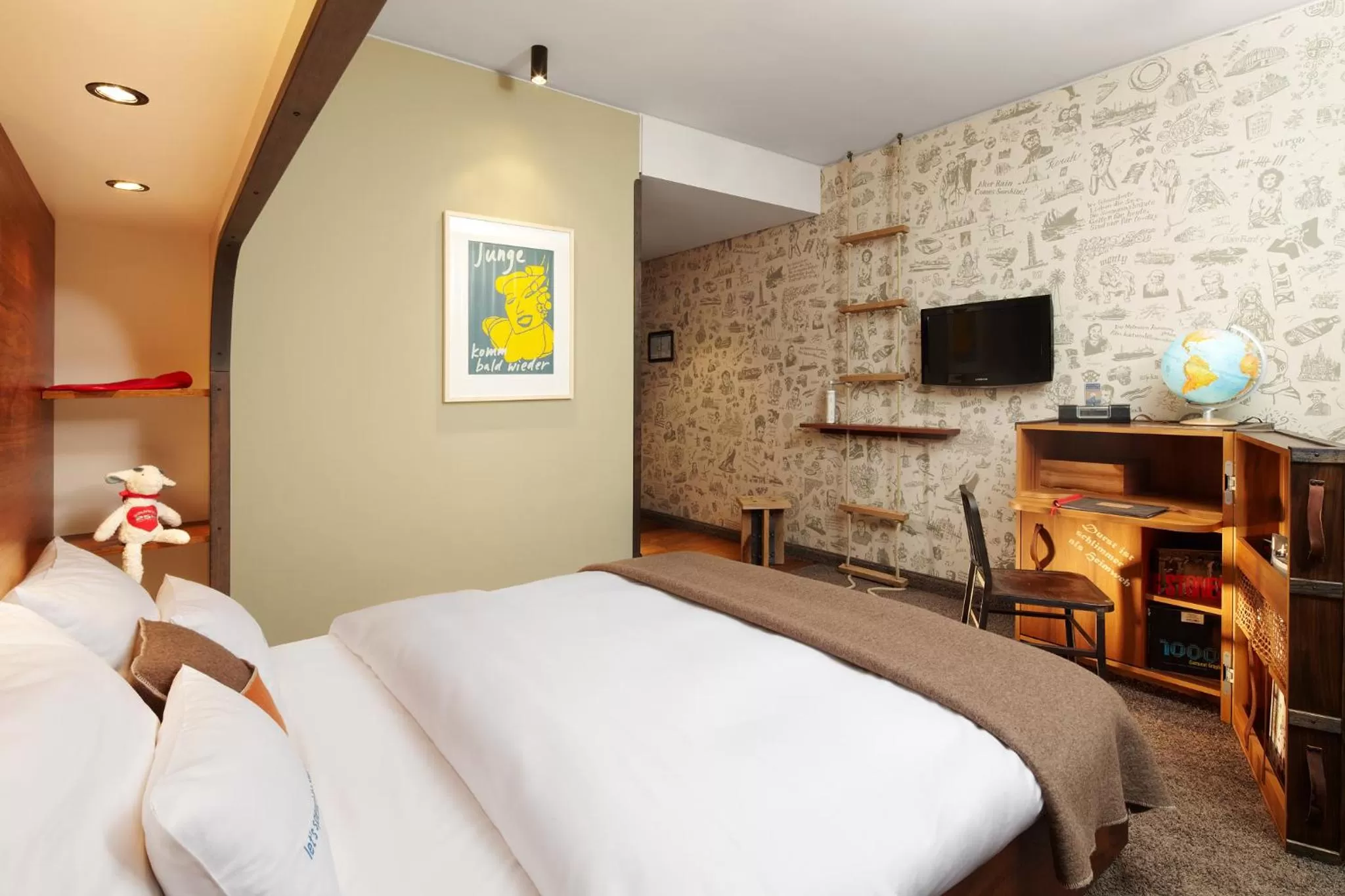 Photo of the whole room, Bed in 25hours Hotel Hamburg HafenCity