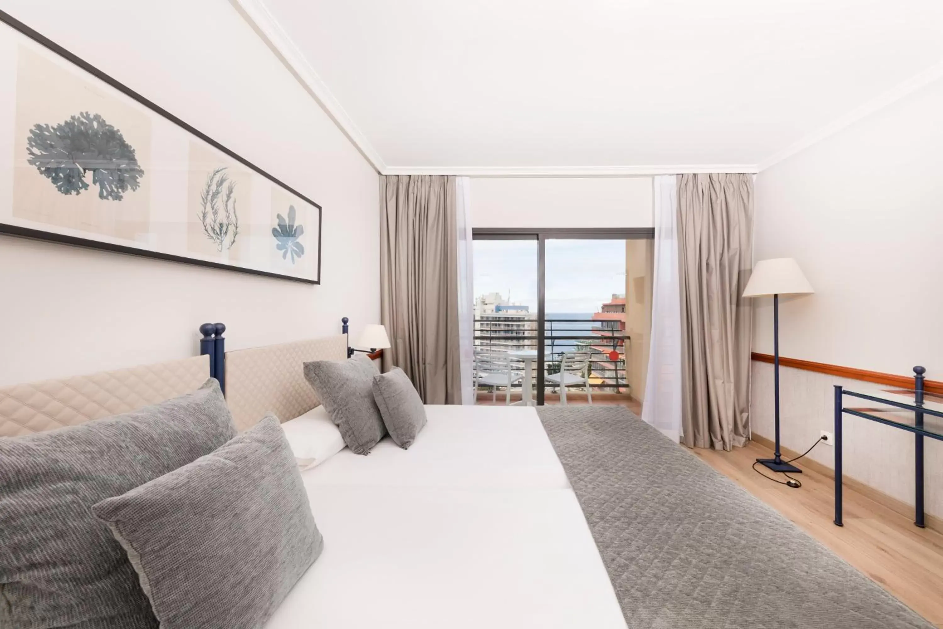 Double Room with Side Sea View in Be Live Experience Orotava Double Room with Side Sea View in Be Live Experience Orotava