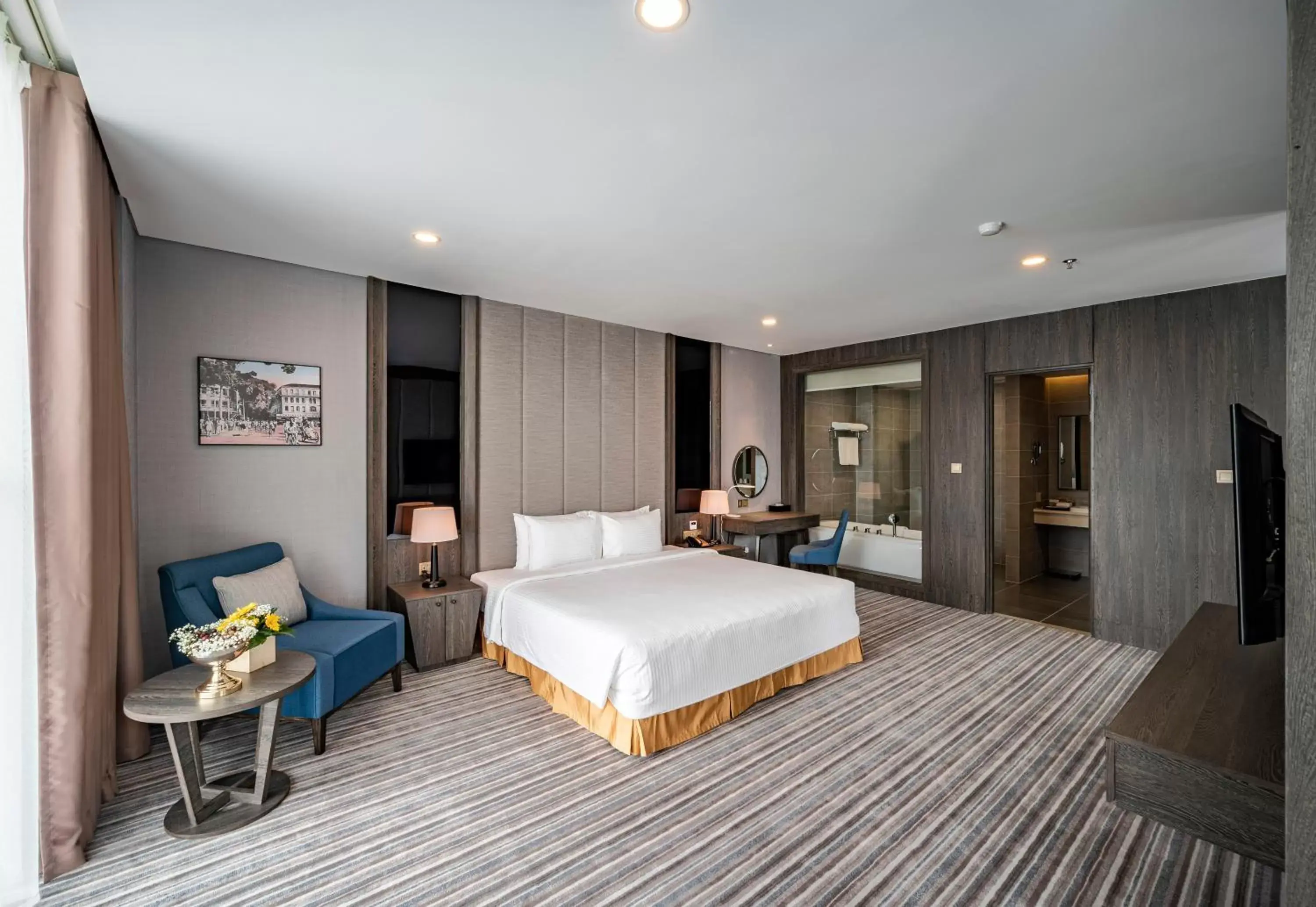 Executive Suite in Muong Thanh Luxury Saigon Hotel Executive Suite in Muong Thanh Luxury Saigon Hotel