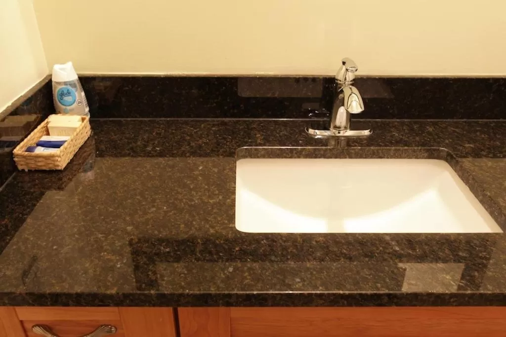 Bathroom in Cherry Tree Inn