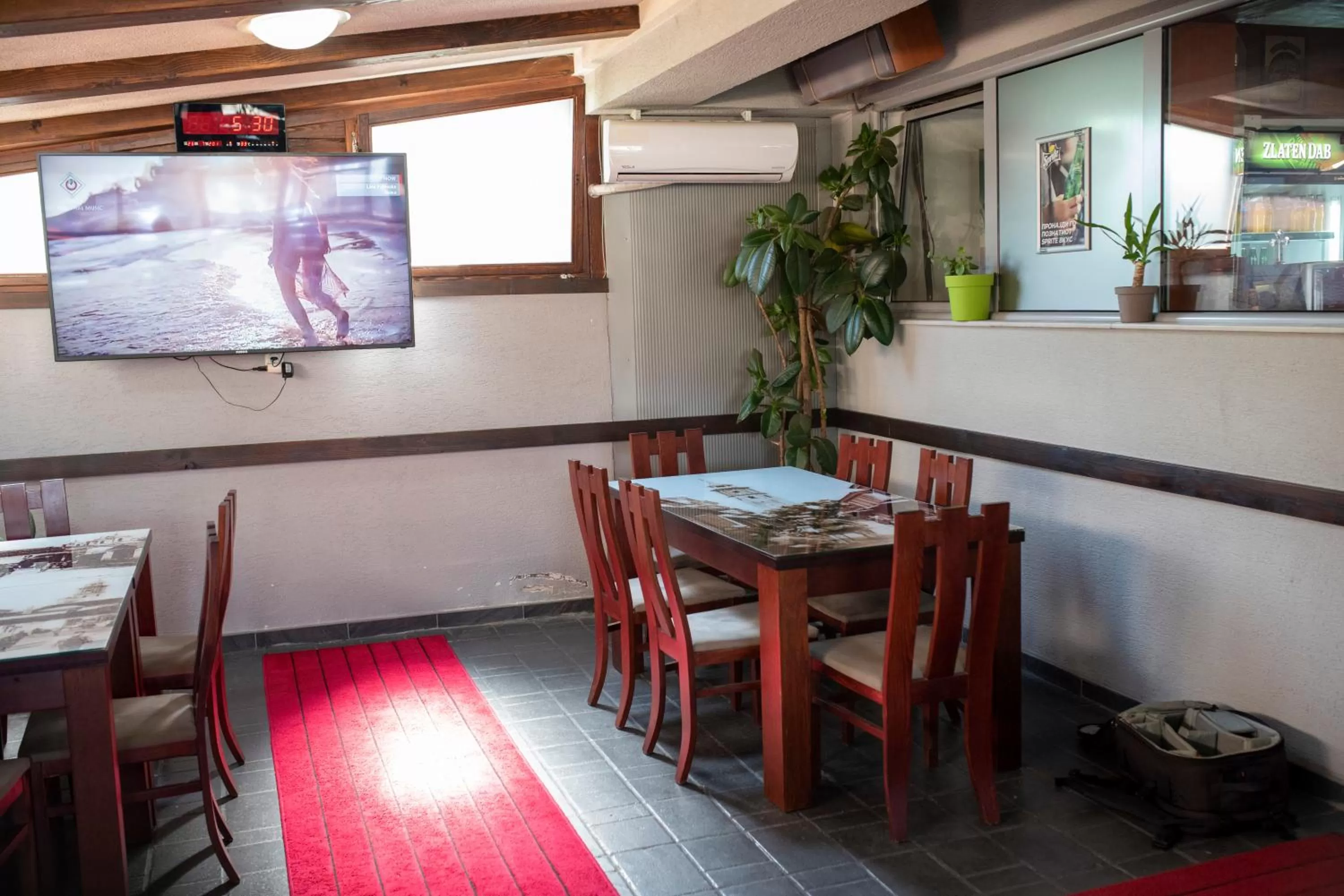 DIONIS Rooms & Apartments