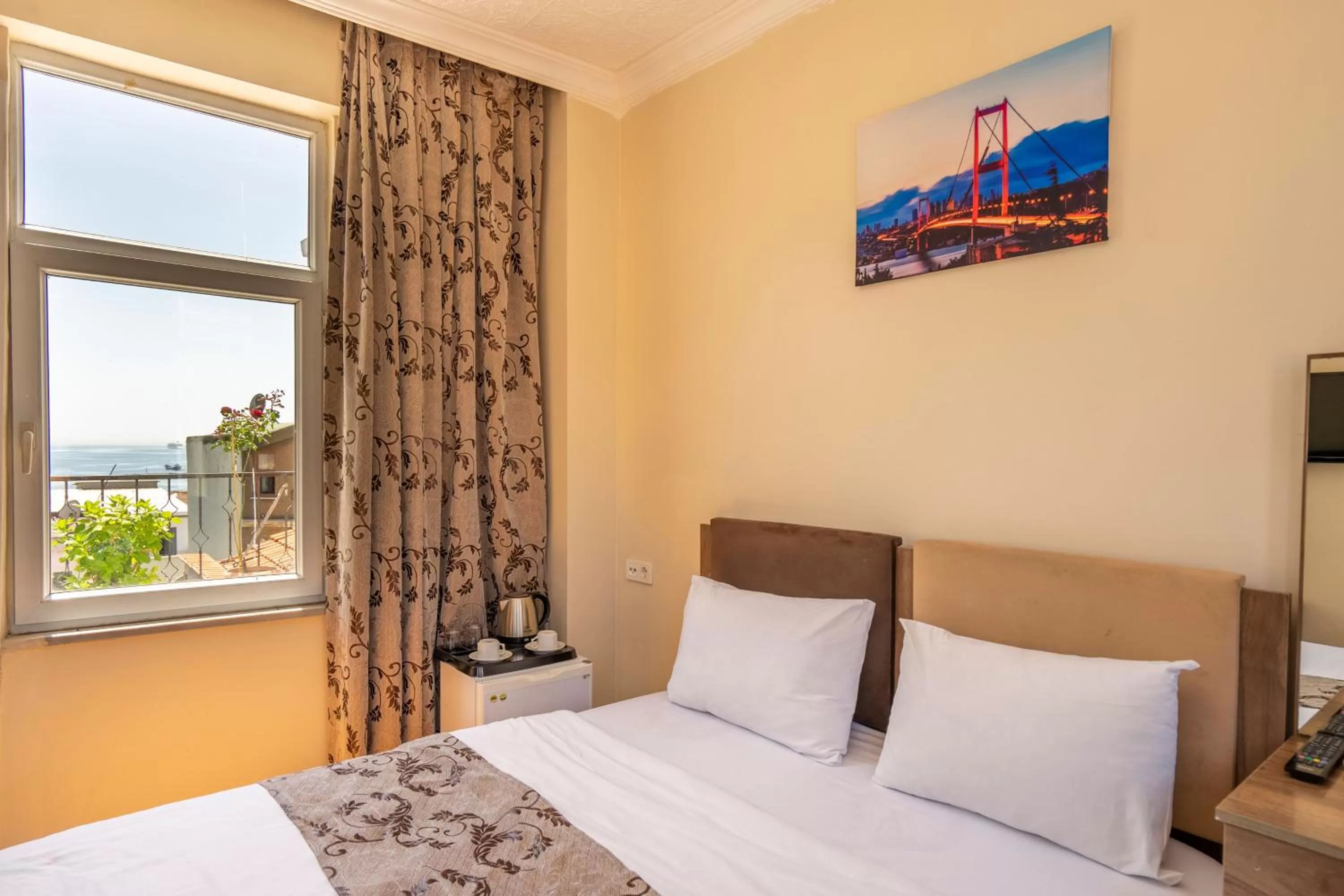 Bed in Gedikpasa Family