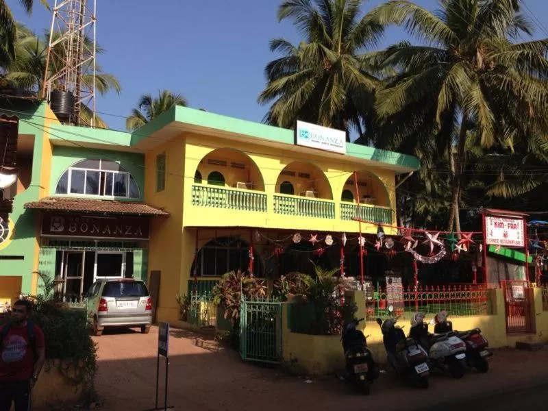 Facade/entrance, Property Building in Hotel Bonanza