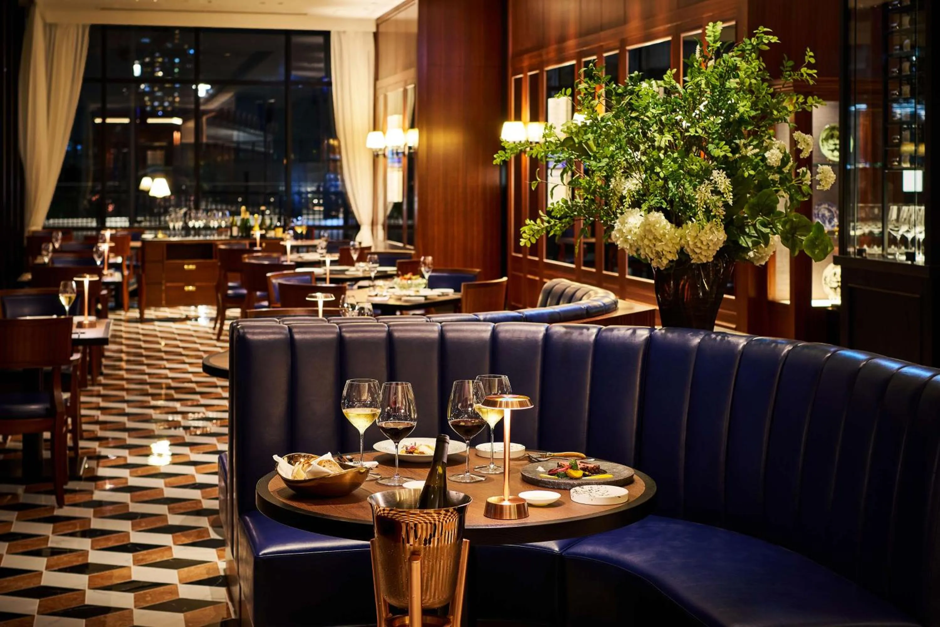 Restaurant/places to eat in Hilton Yokohama