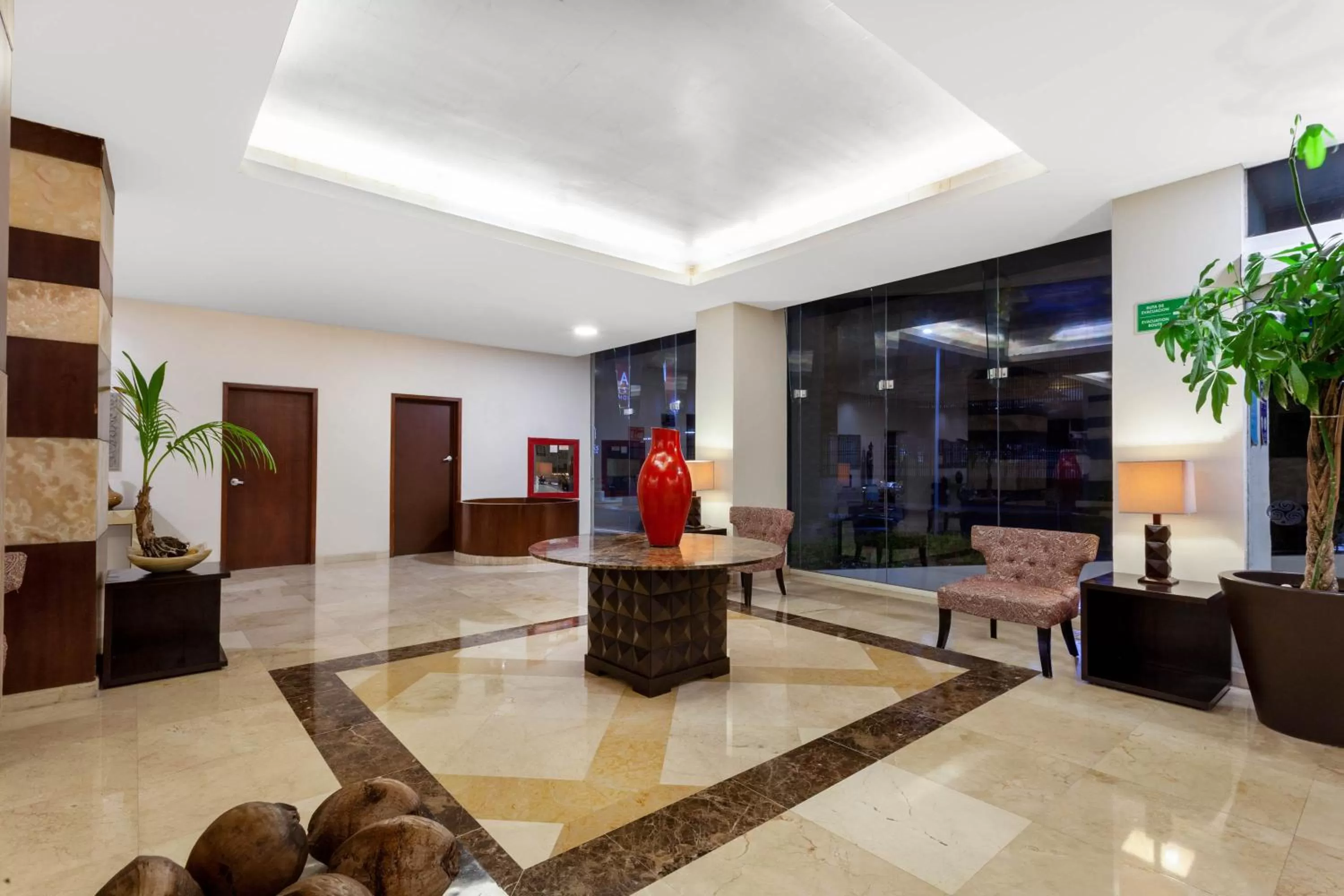 Lobby or reception in Ramada Plaza by Wyndham Veracruz Boca del Rio
