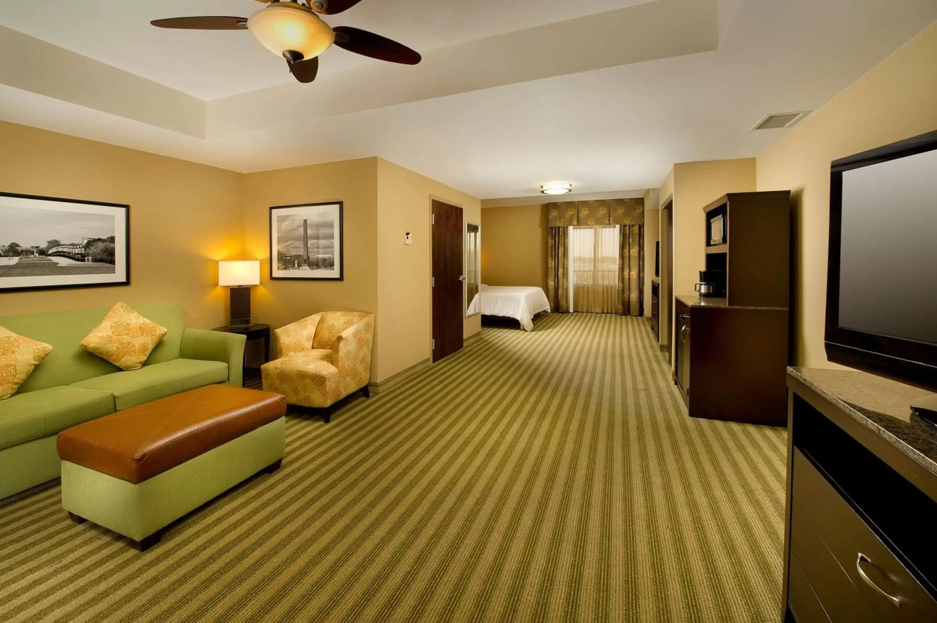 Junior Suite in Hilton Garden Inn Indianapolis Northwest Junior Suite in Hilton Garden Inn Indianapolis Northwest