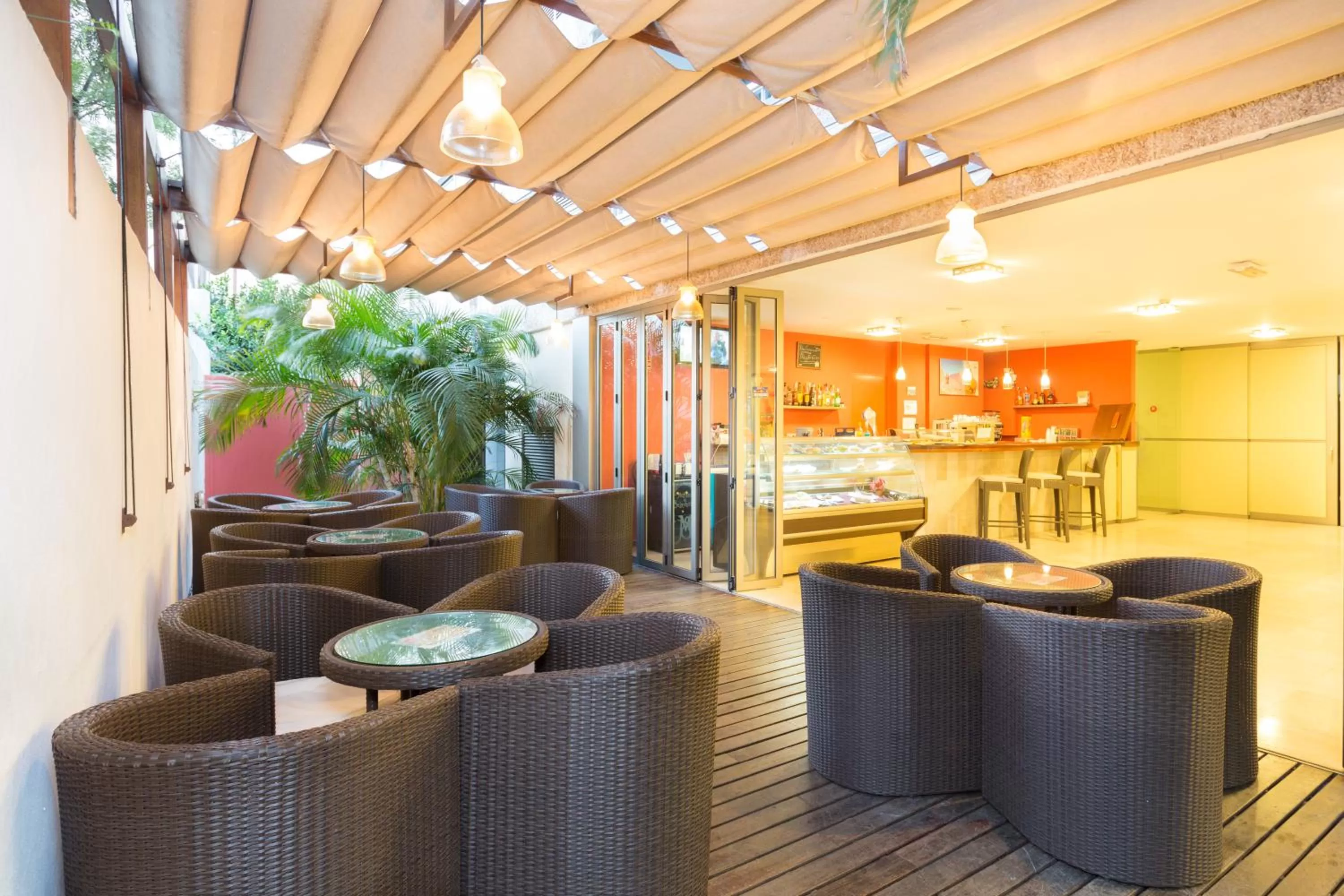 Facade/entrance in Hotel Colon Rambla