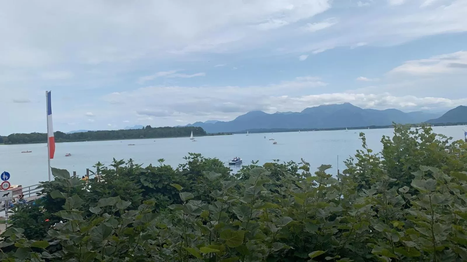 Lake view in Sieben Zimmer am See