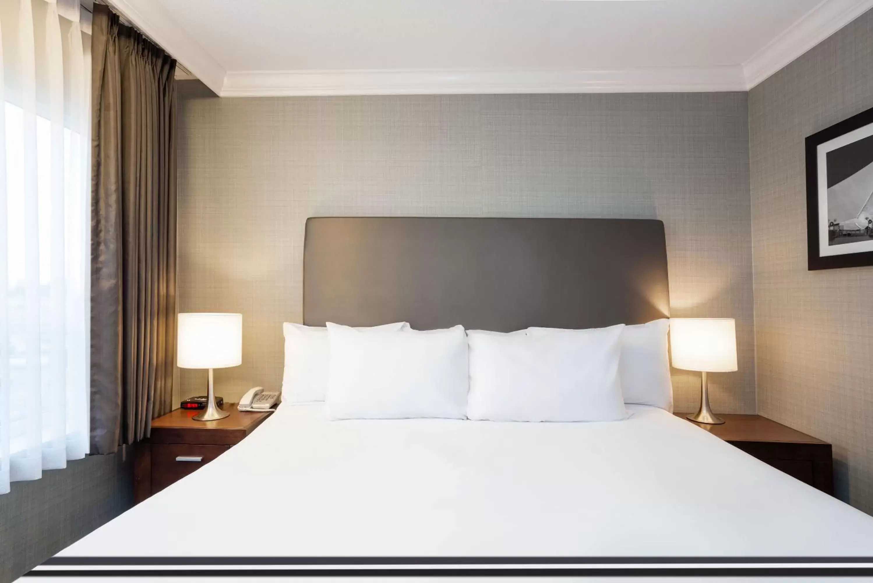 Standard Suite, 1 King Bed, Sofa Bed, Kitchenette in Sandman Hotel Vancouver Airport Standard Suite, 1 King Bed, Sofa Bed, Kitchenette in Sandman Hotel Vancouver Airport