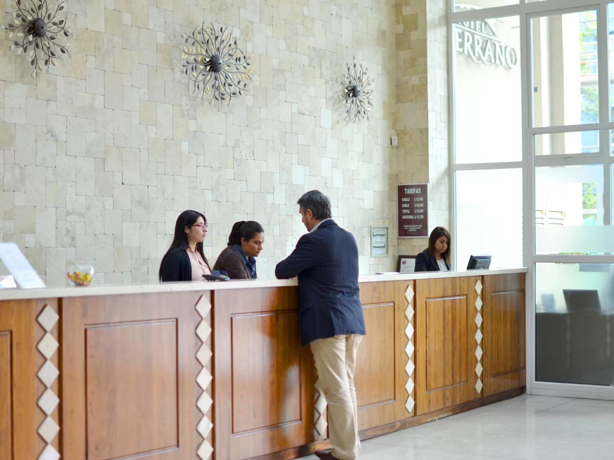 Staff, Lobby/Reception in Hotel Terrano Concepción