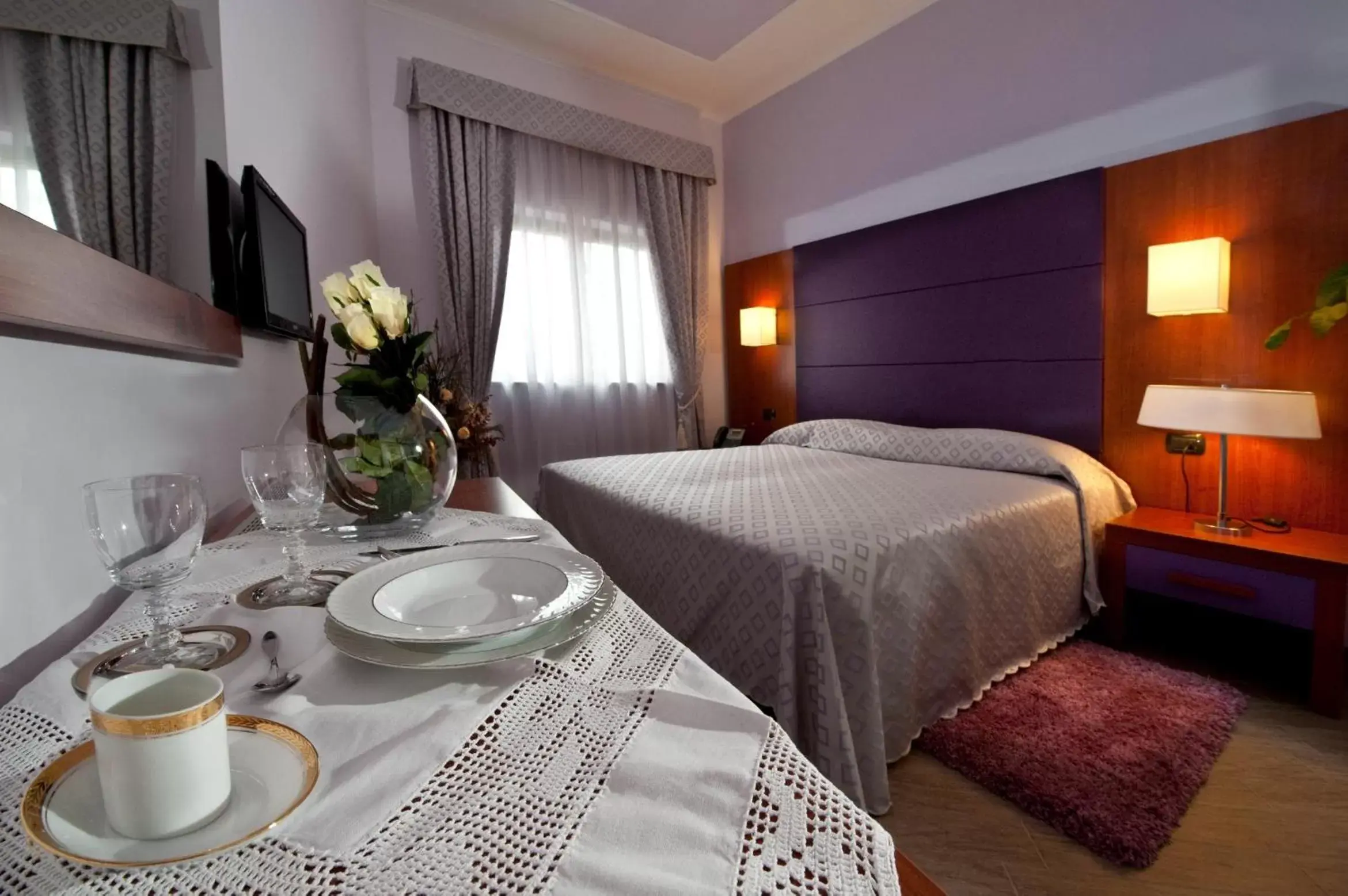 Double Room in Hotel Roma Tiburtina Metro Double Room in Hotel Roma Tiburtina Metro