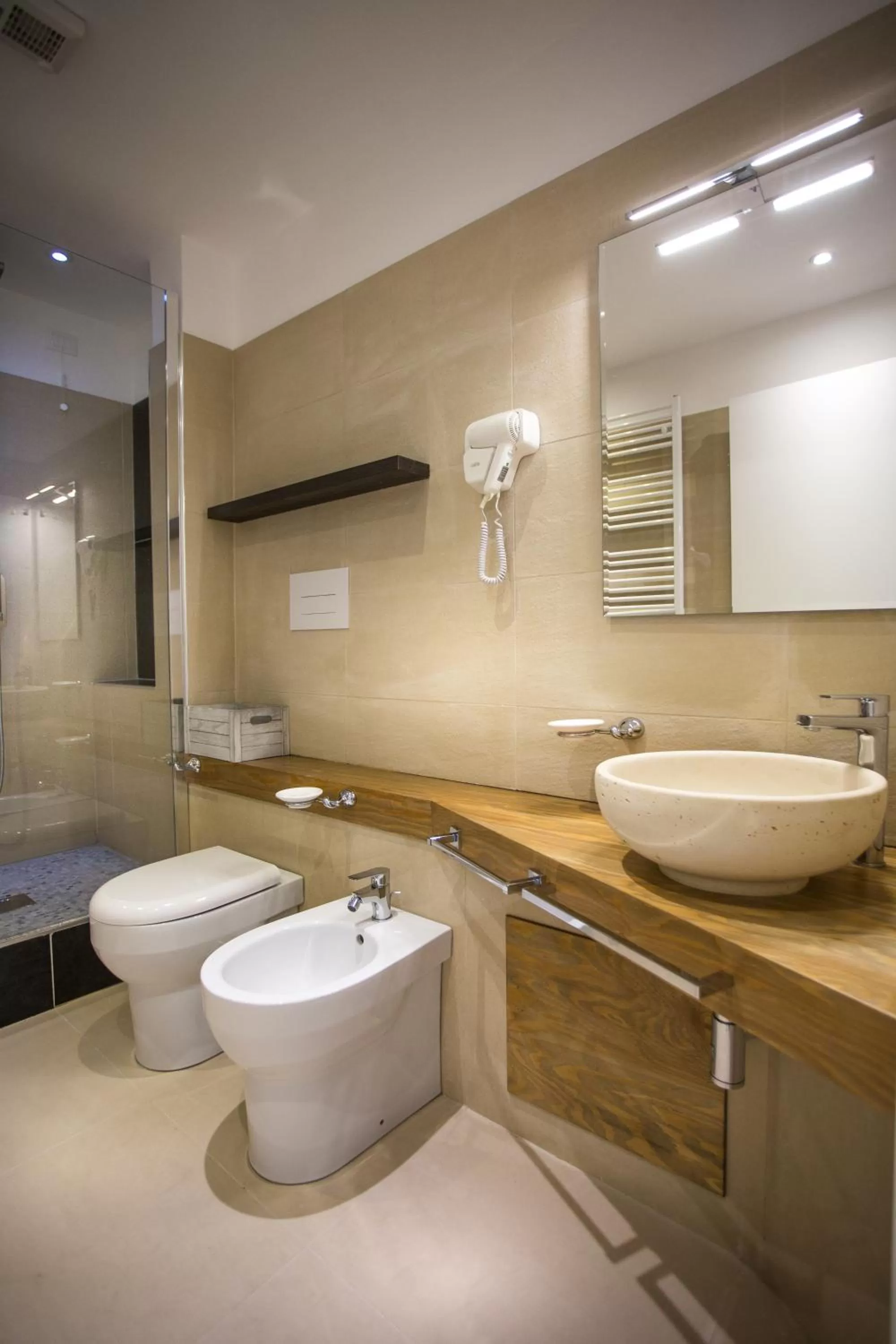 Toilet in Porta Maqueda