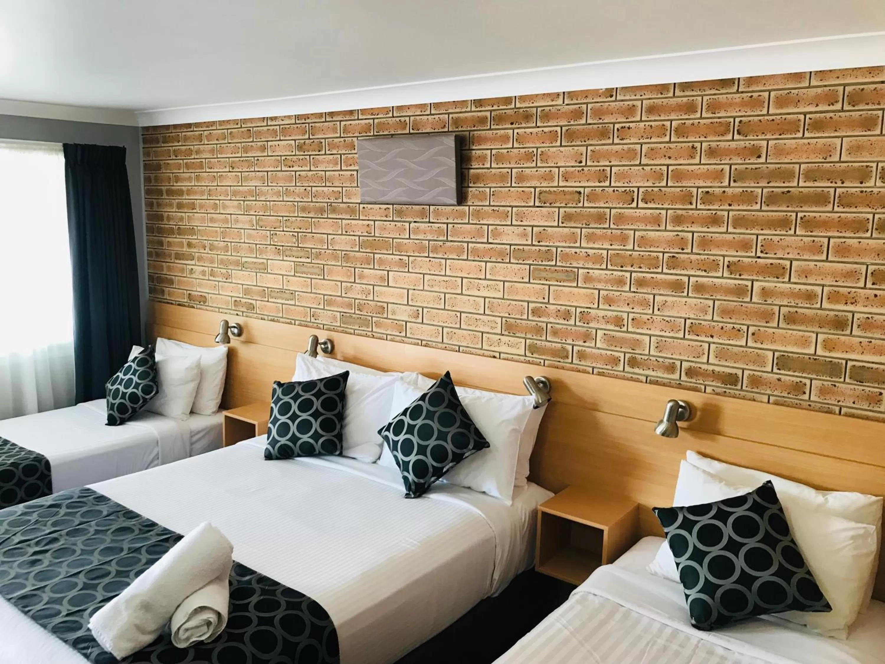 Bed in Jumbuck Motor Inn