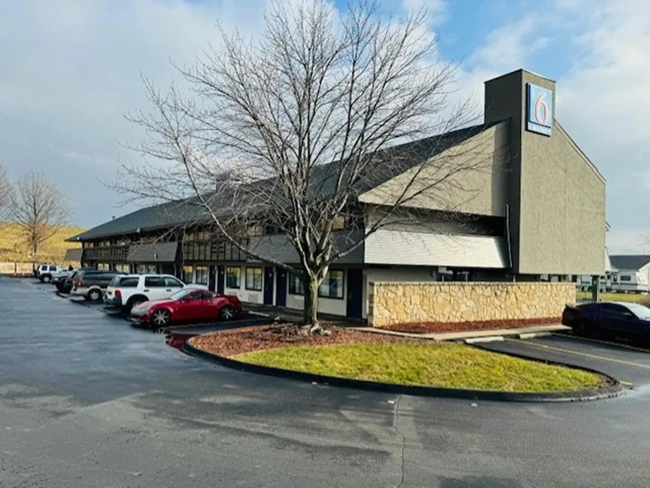 Property building in Motel 6-Cedar Rapids, IA