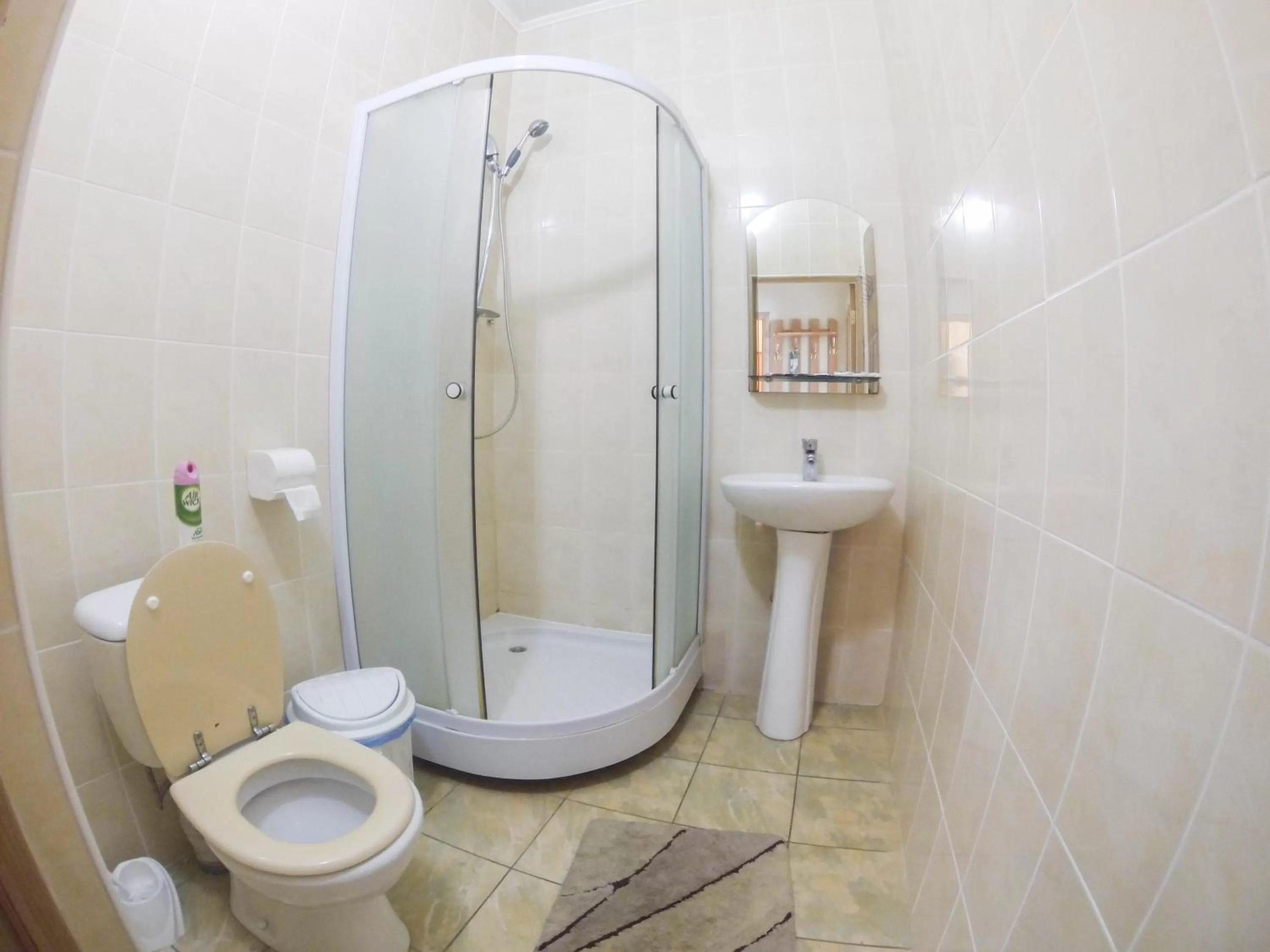 Shower, Bathroom in Galian Hotel