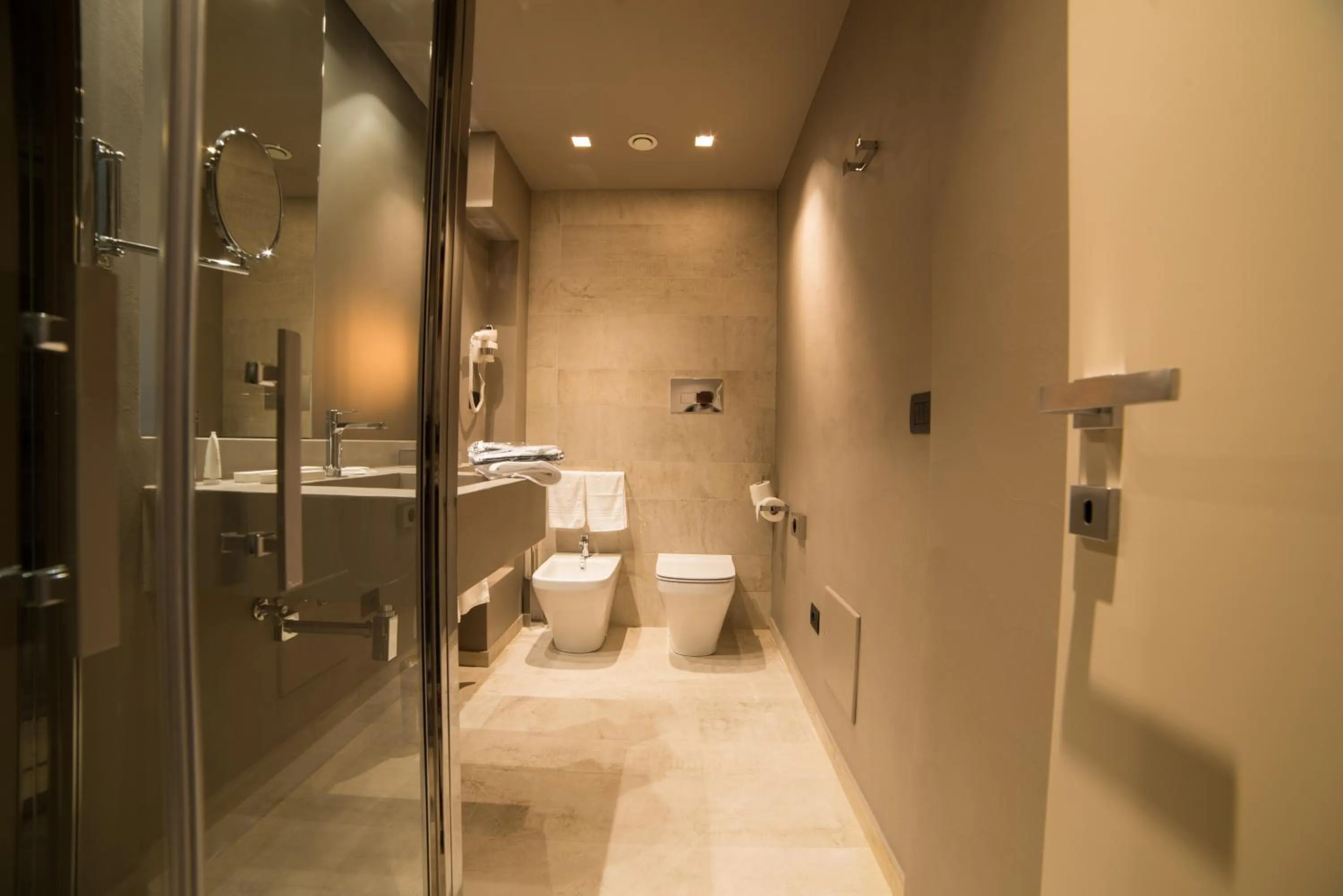 Shower in Best Western Plus Hotel Terre di Eolo