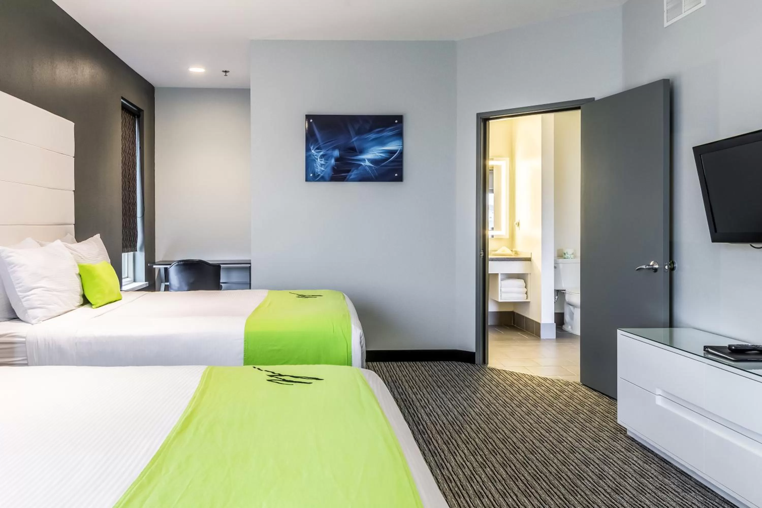 Bed in The Wallhouse Hotel, an Ascend Collection Hotel