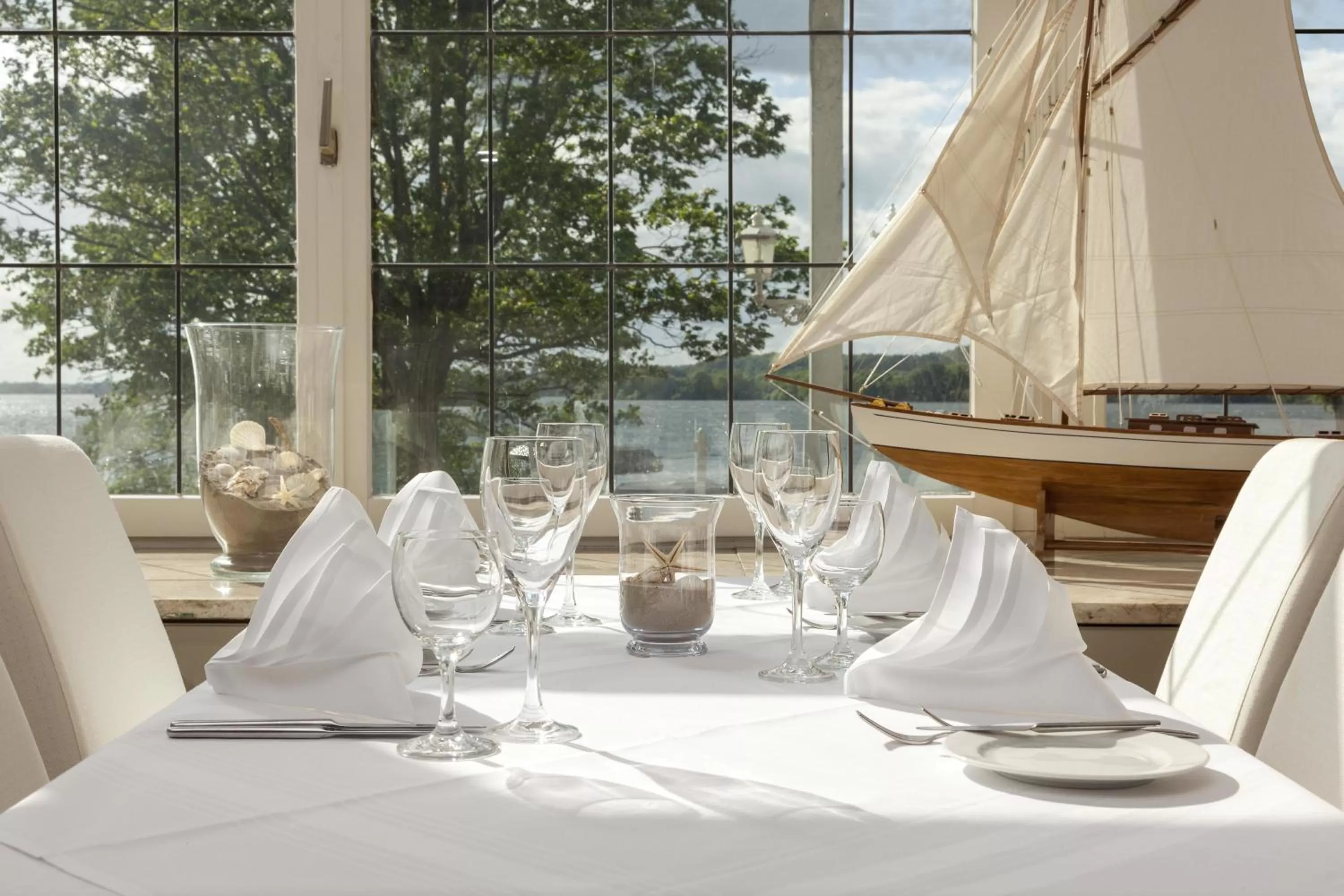 Restaurant/places to eat in Hotel Dieksee - Collection by Ligula