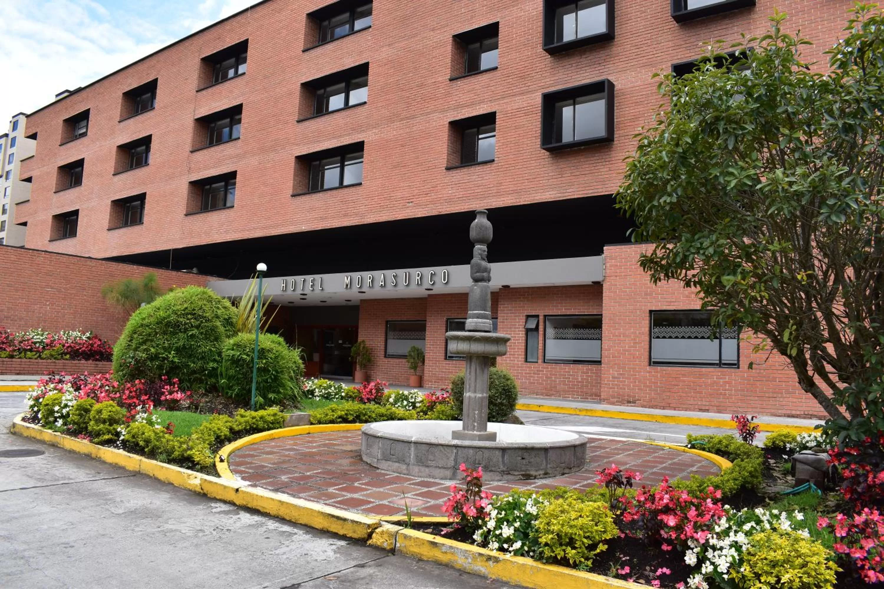 Property Building in Hotel Morasurco