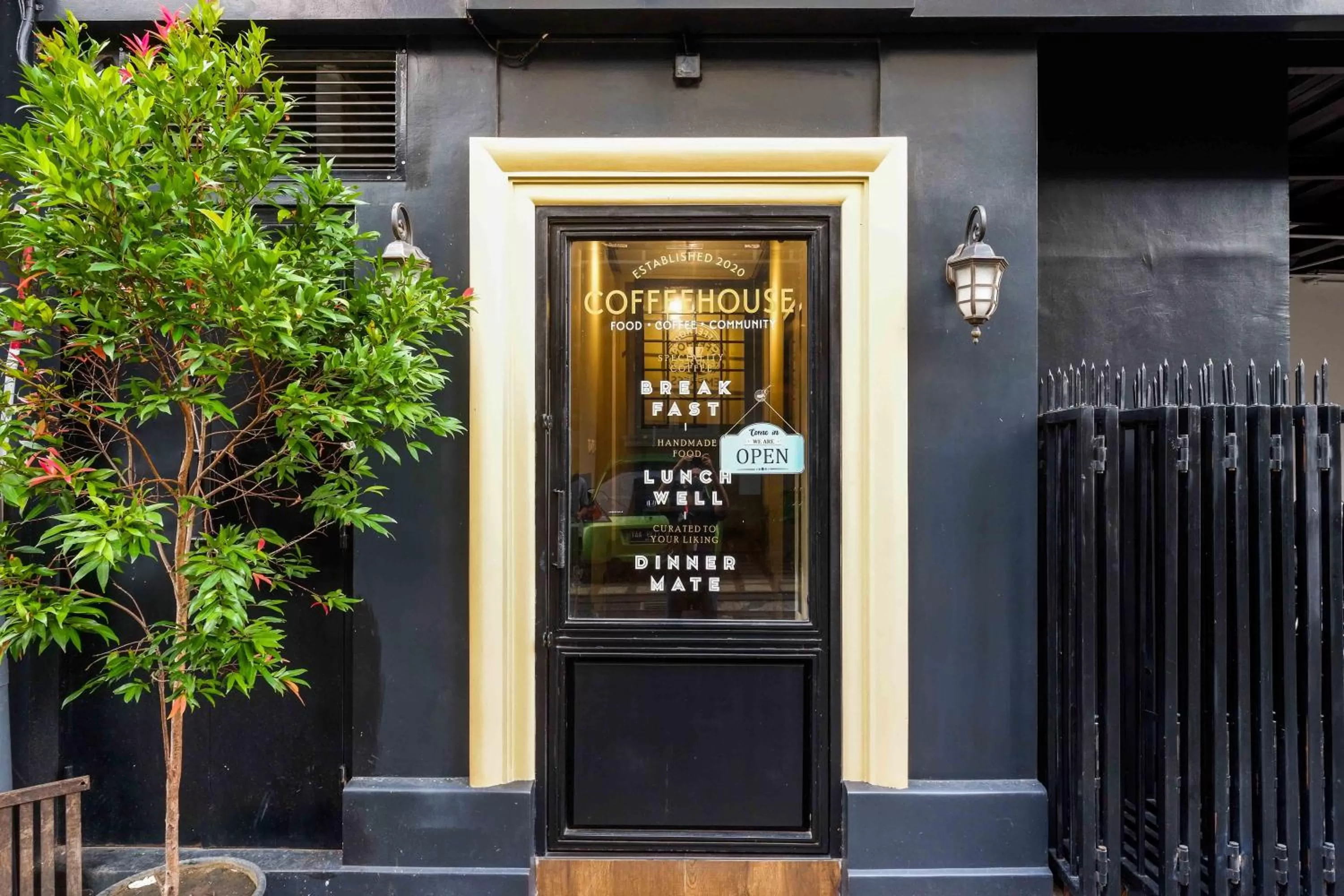 Property logo or sign in Sans Hotel Empress Simpang Lima