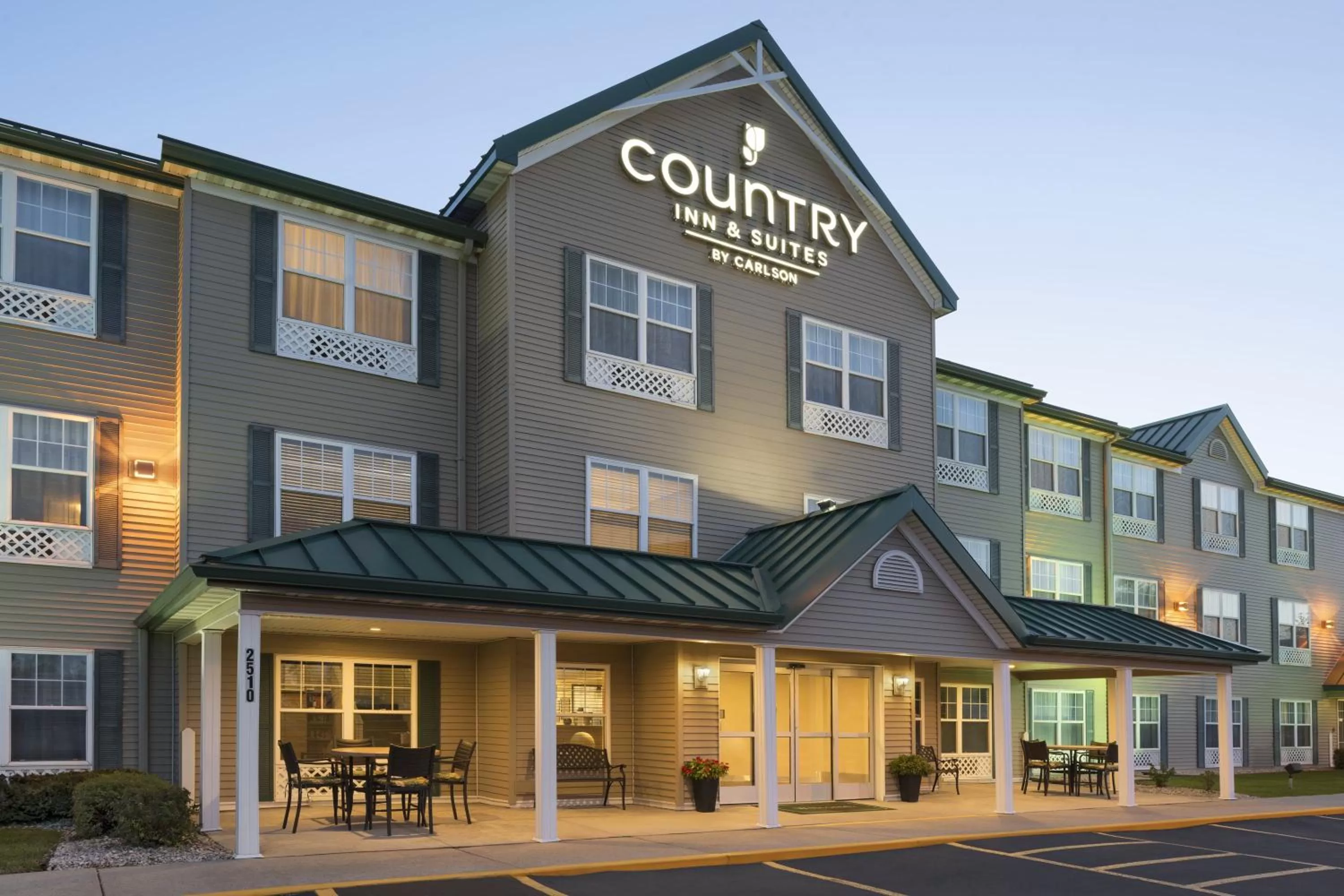 Facade/entrance in Country Inn & Suites by Radisson, Ankeny, IA