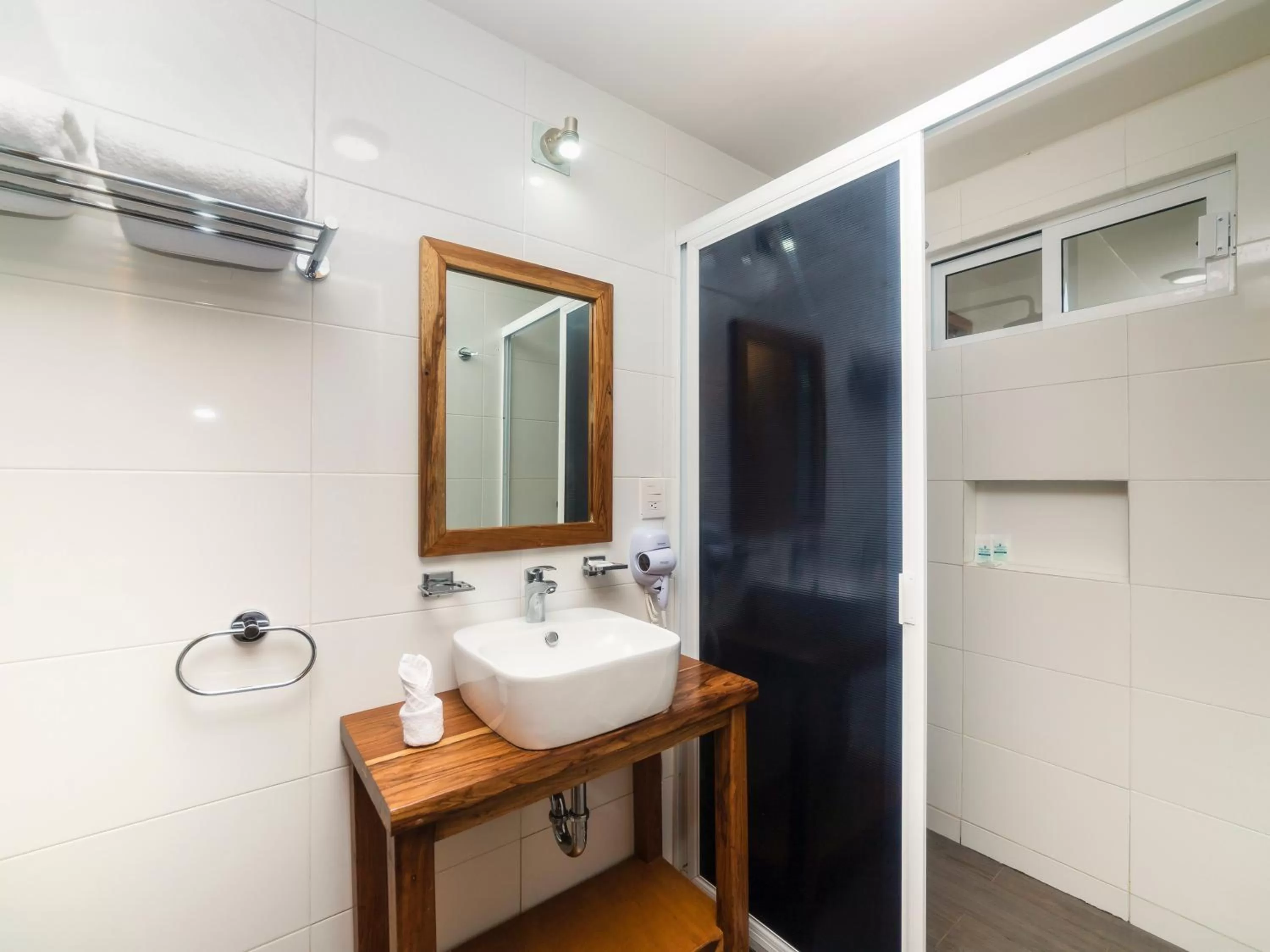 Toilet in Hotel Meson del Barrio