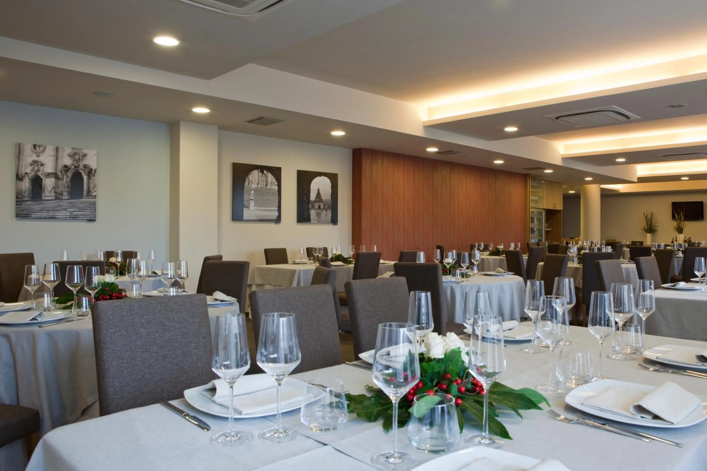 Restaurant/places to eat in Hotel Torre Del Sud