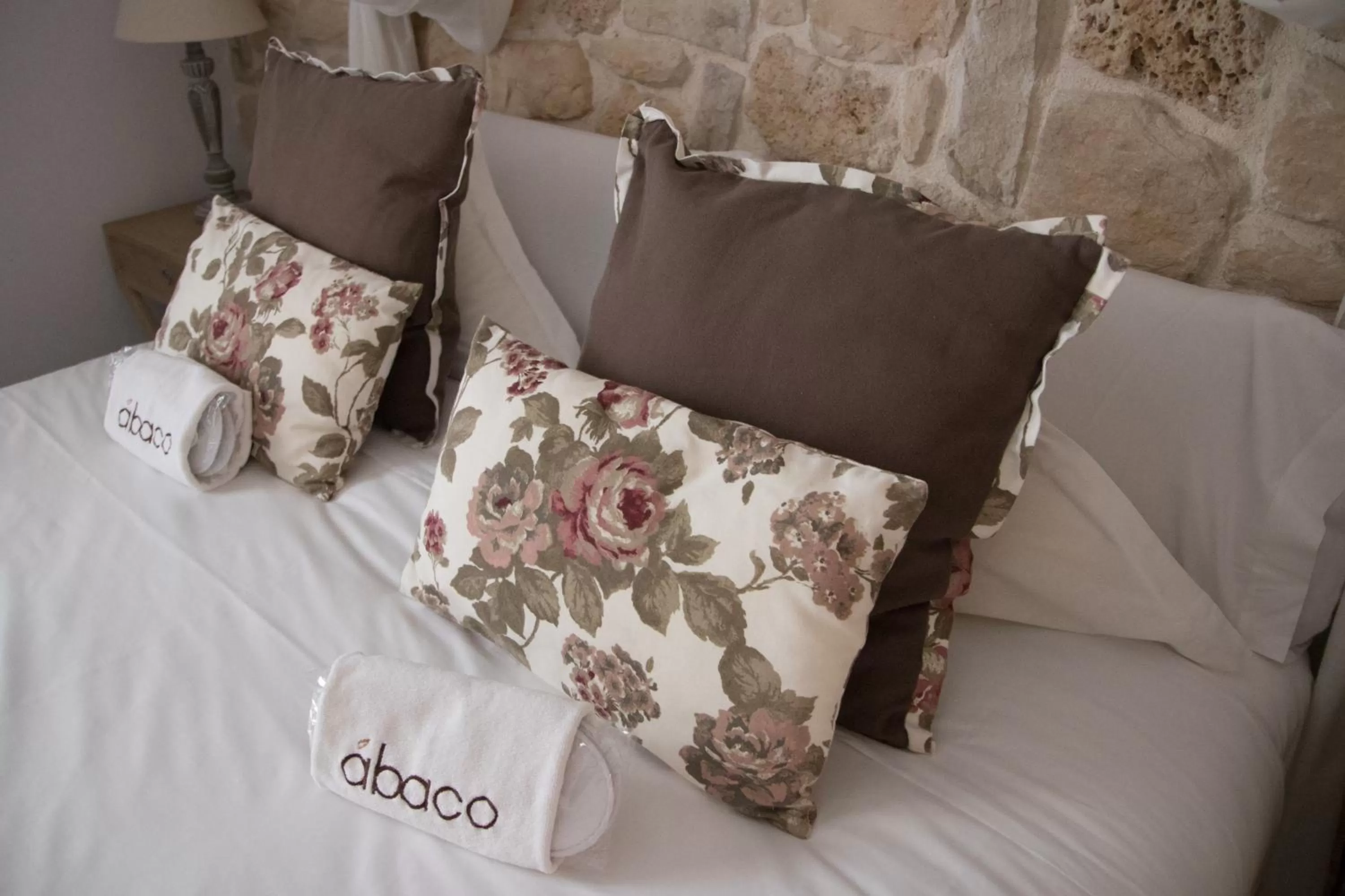 Decorative detail, Bed in Hotel Abaco Altea