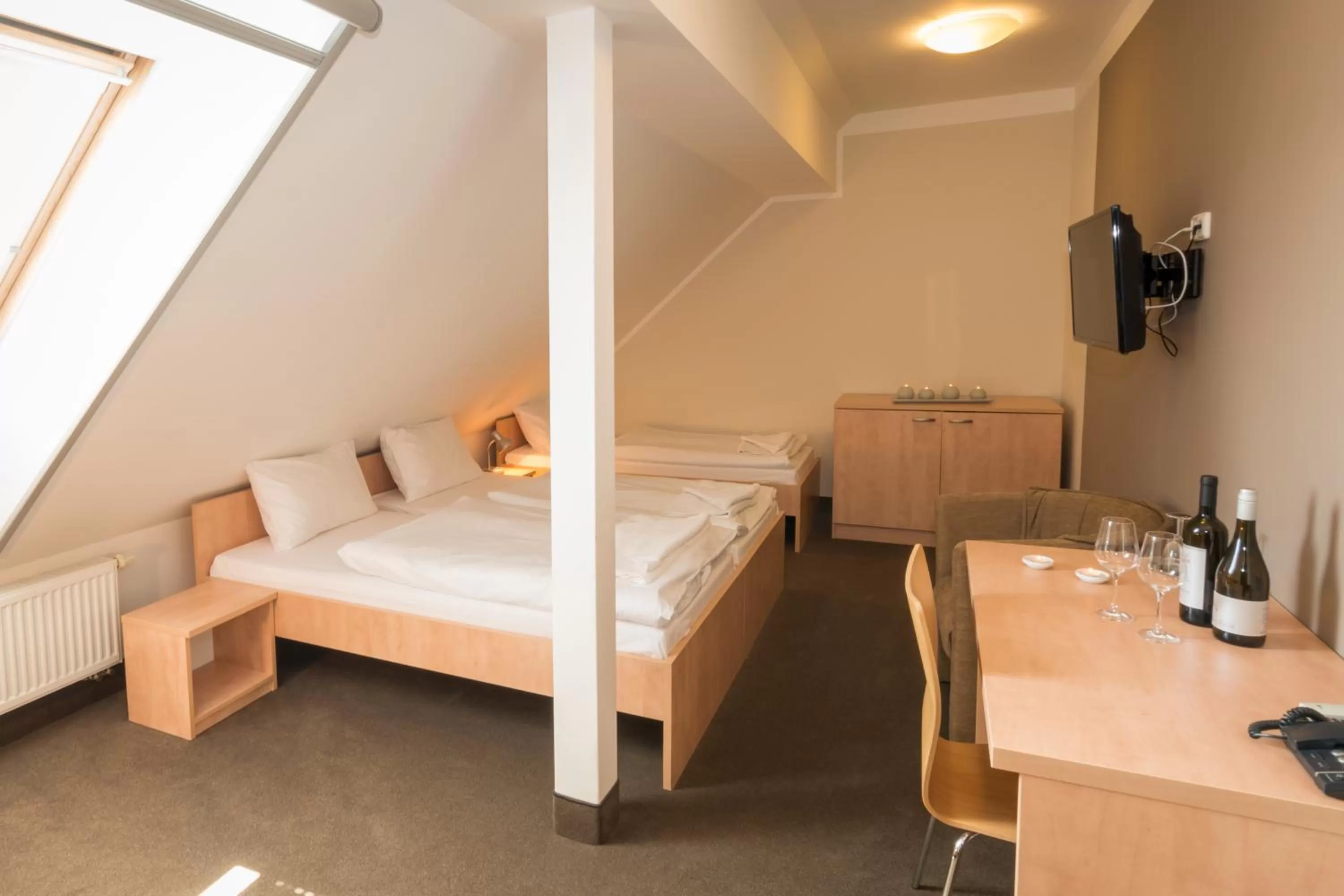 Bedroom, Bed in Relax Hotel Stork