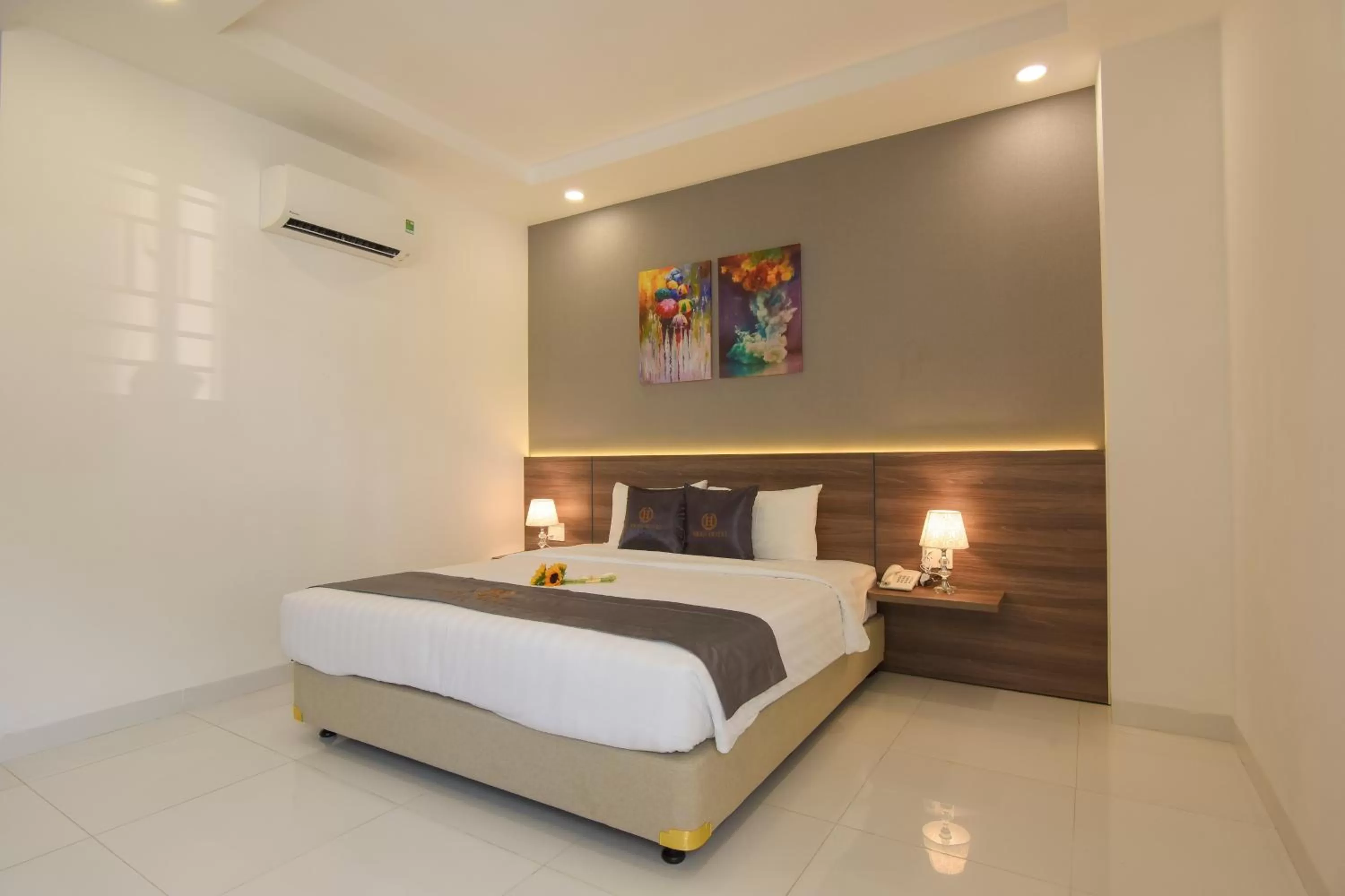 Photo of the whole room, Bed in Hera Hotel Airport