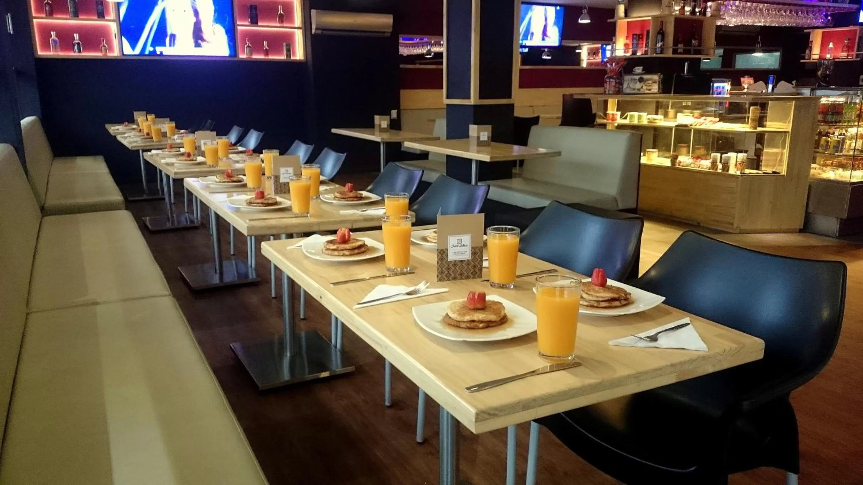 Restaurant/places to eat in Aqua Granada Hotel