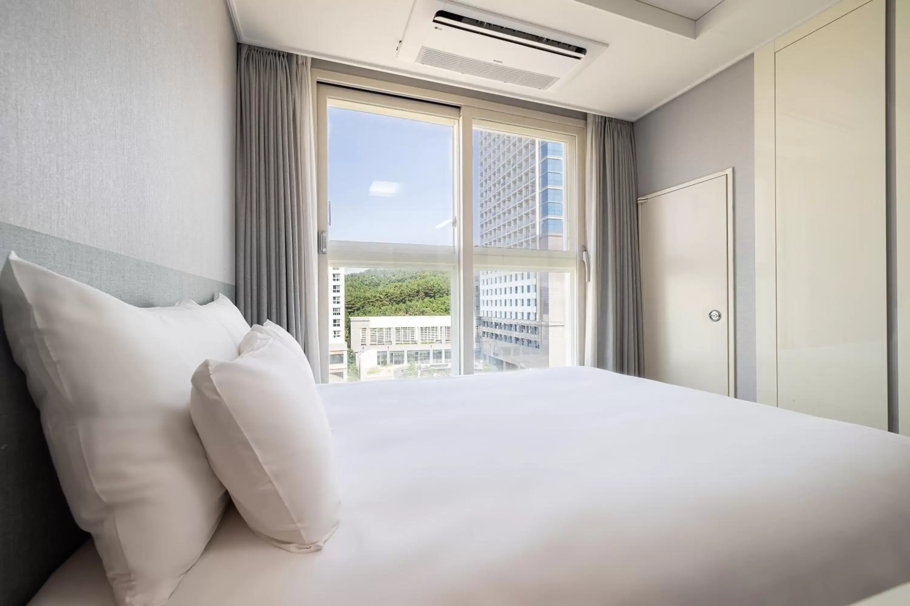 Deluxe Double Room in GL City Hotel Incheon Airport Deluxe Double Room in GL City Hotel Incheon Airport