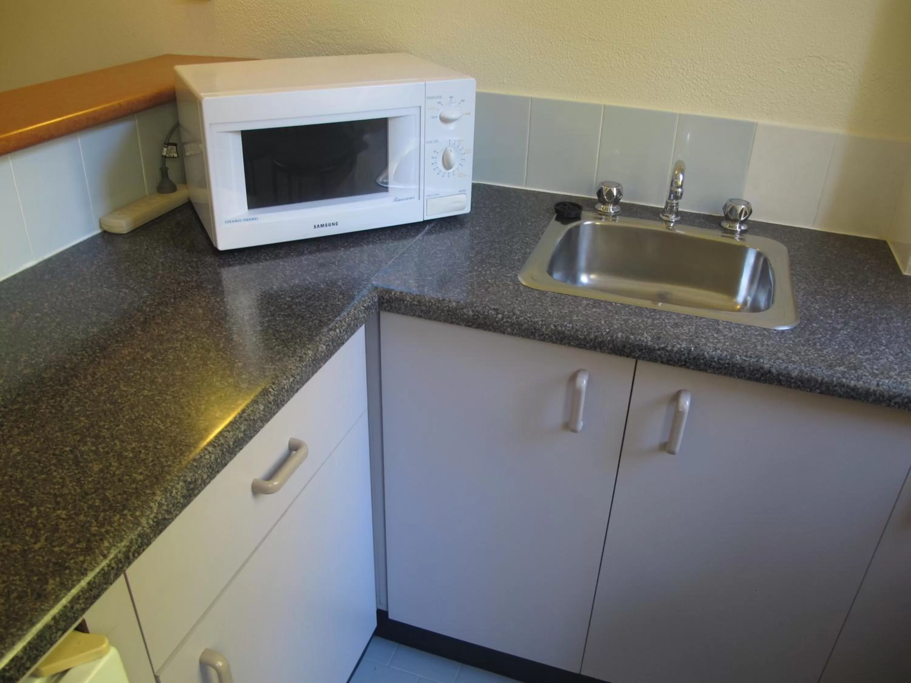 Kitchen or kitchenette in Devere Hotel