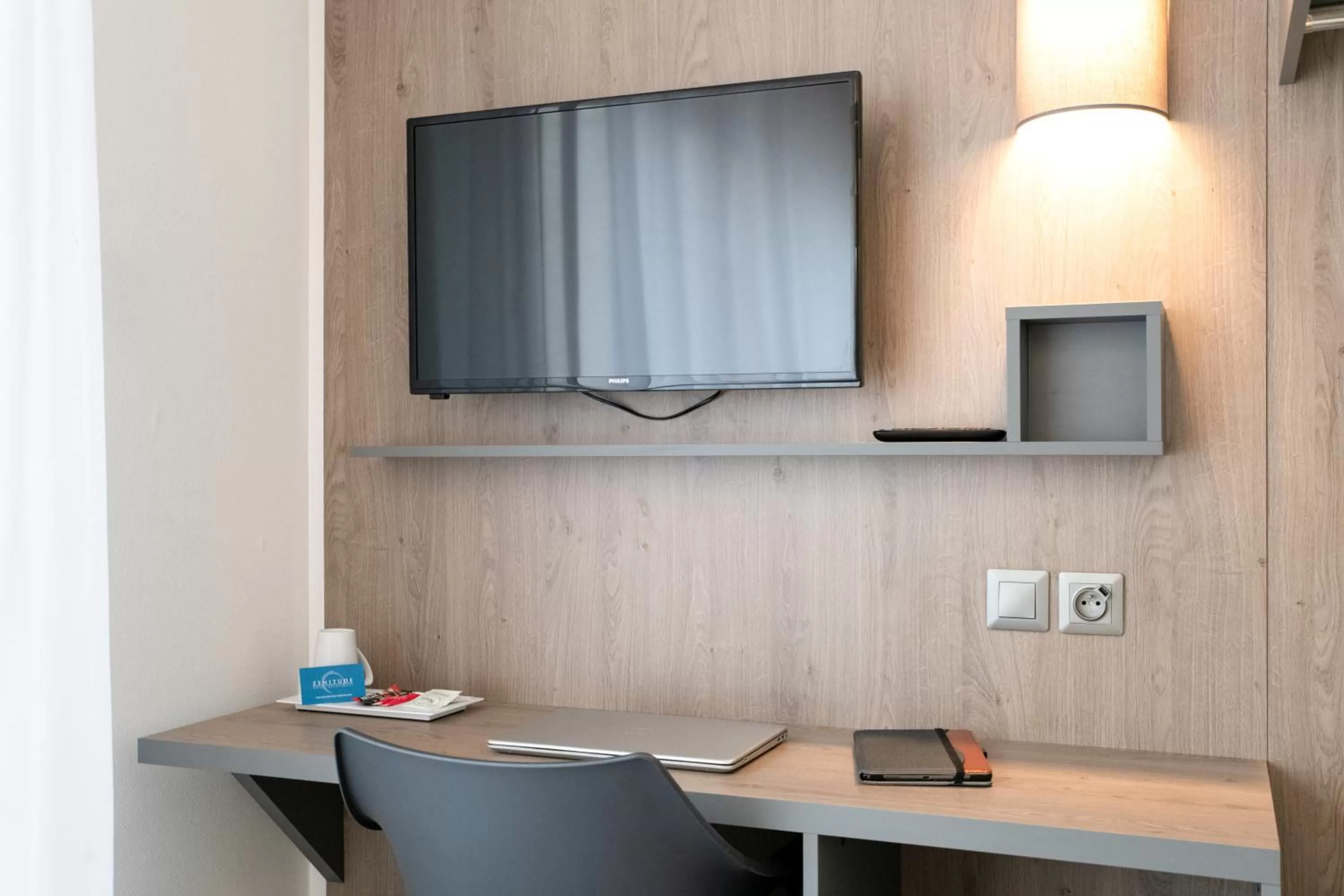 TV and multimedia in Zenitude Hôtel-Résidences Le Havre Centre