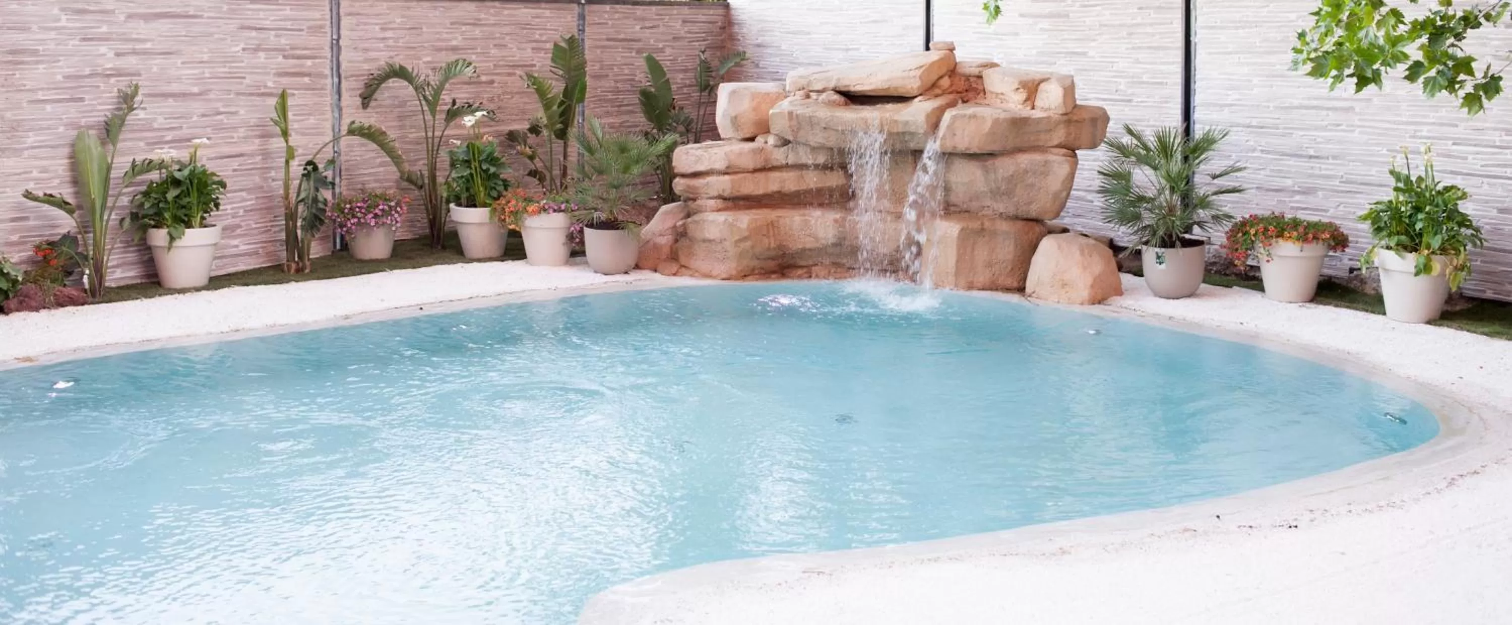 Swimming pool in Hotel Puerta America