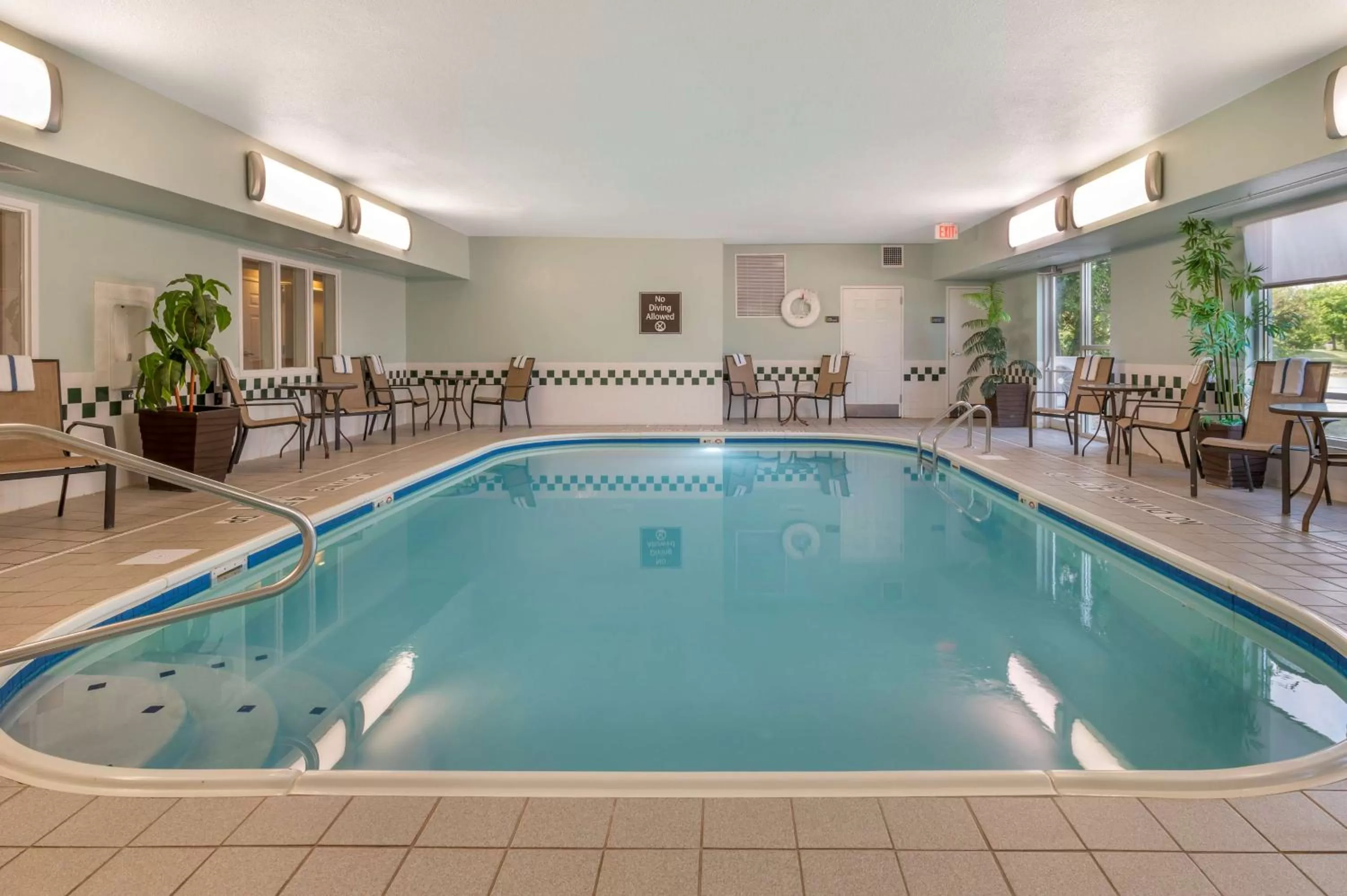 Pool view in Best Western Hilliard Inn & Suites