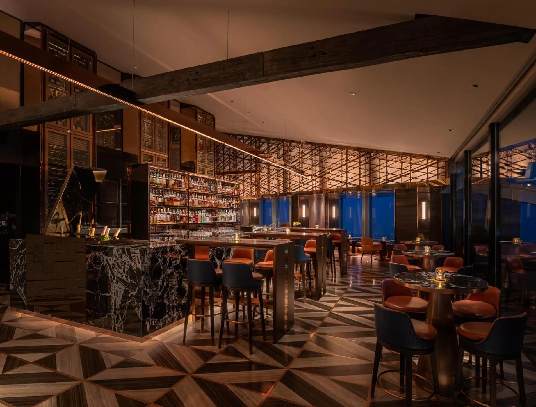 Restaurant/places to eat in The Ritz-Carlton Shanghai, Pudong