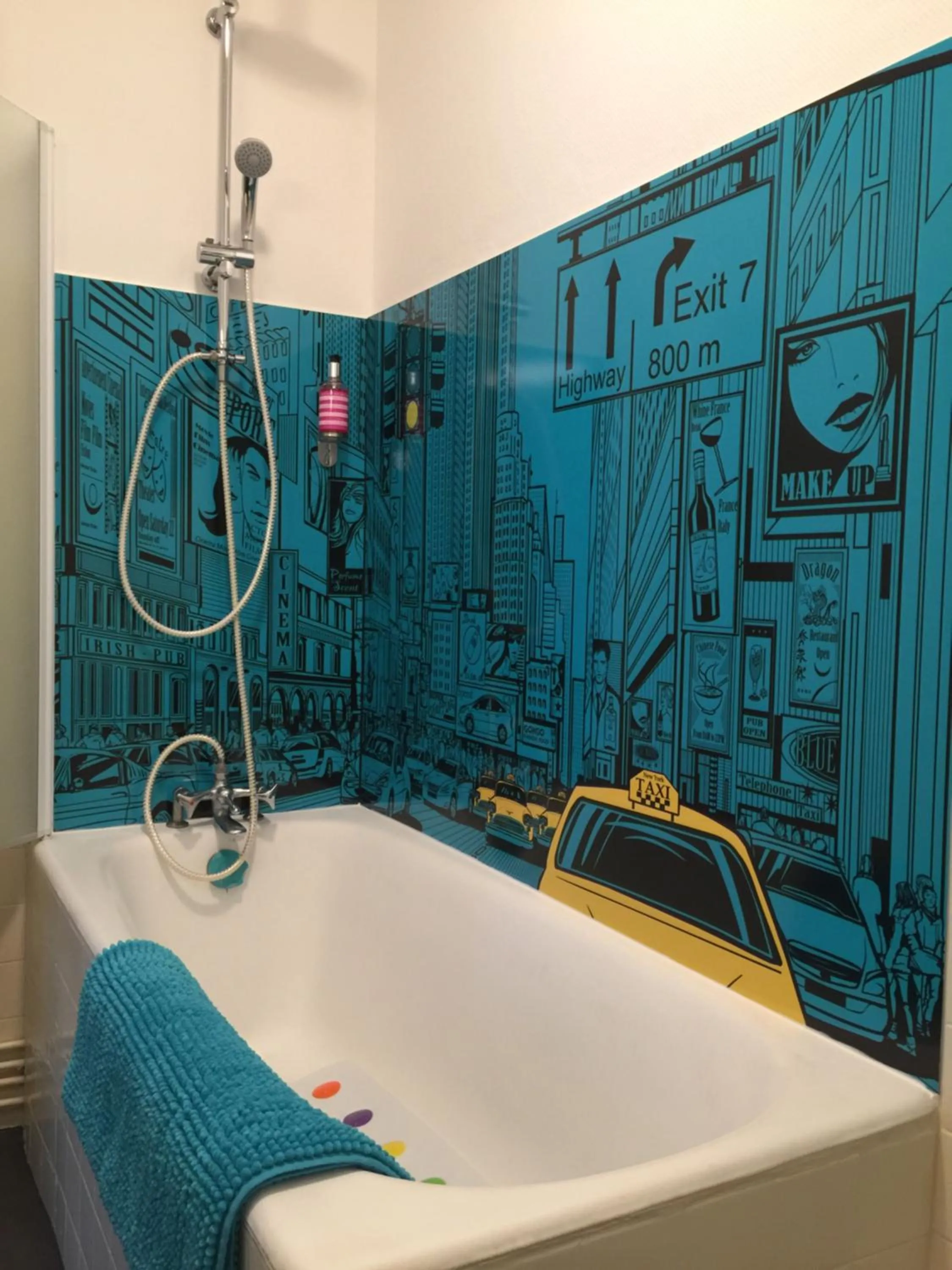 Bathroom in Hôtel Concorde