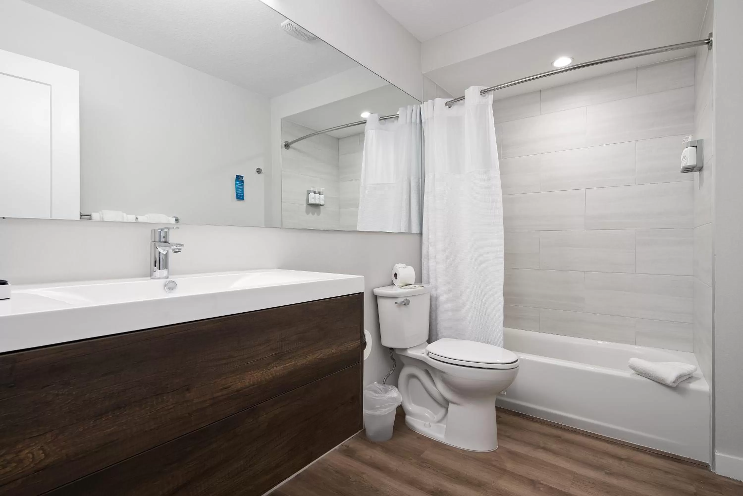 Escape Coastal Resort on Casey Key