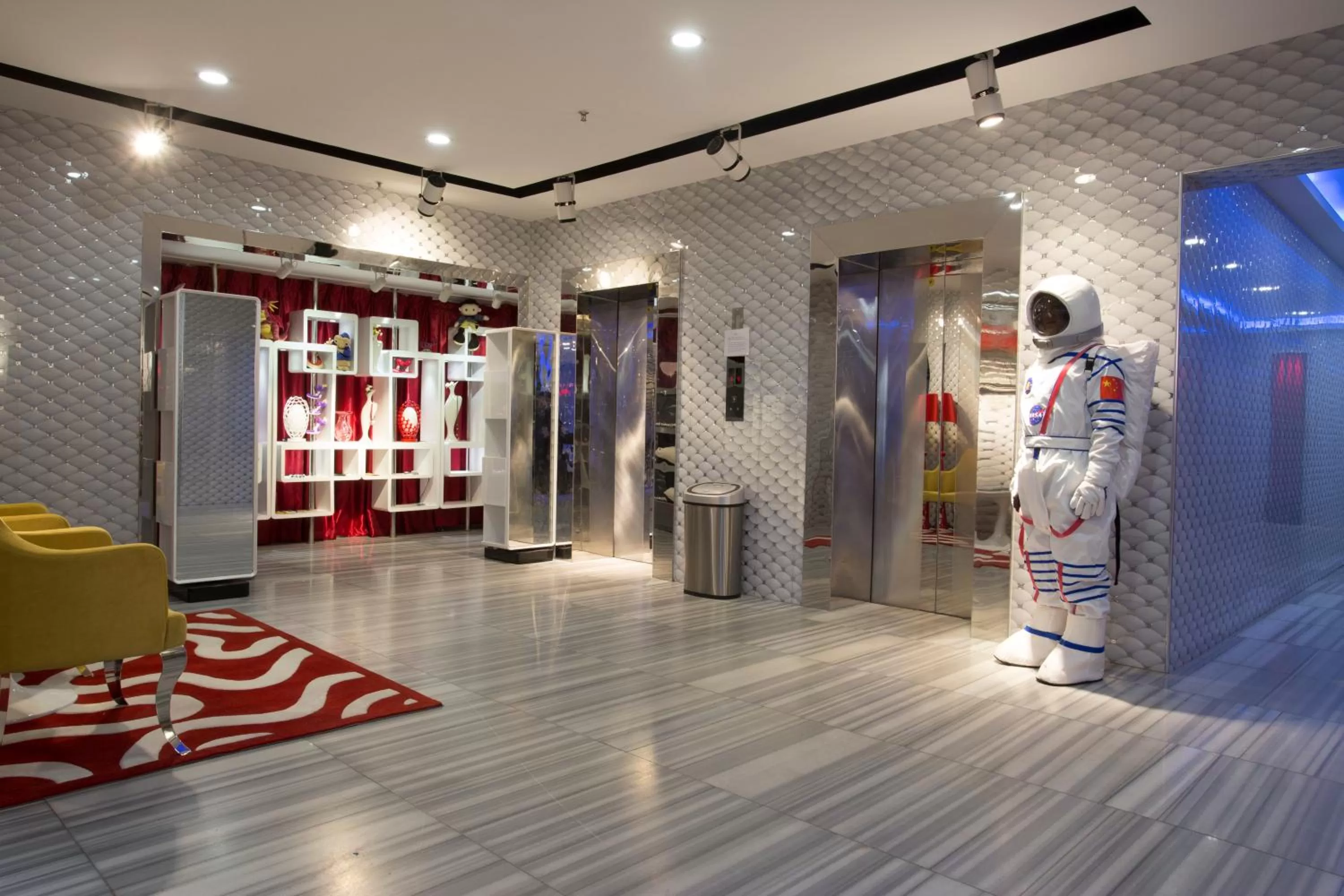 Facade/entrance in Guangzhou Planet Hotel