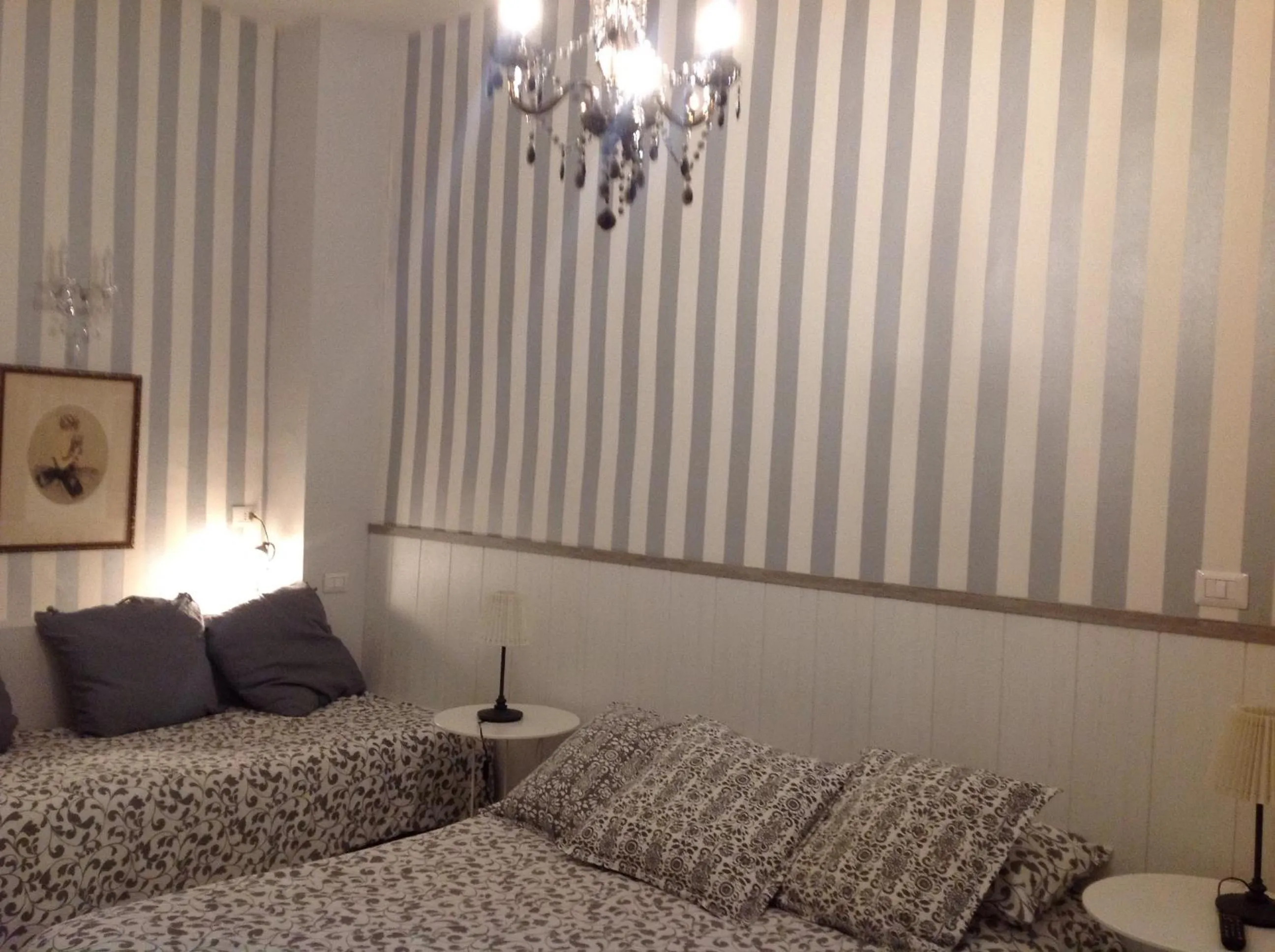 Photo of the whole room, Bed in B&B Dei Decumani