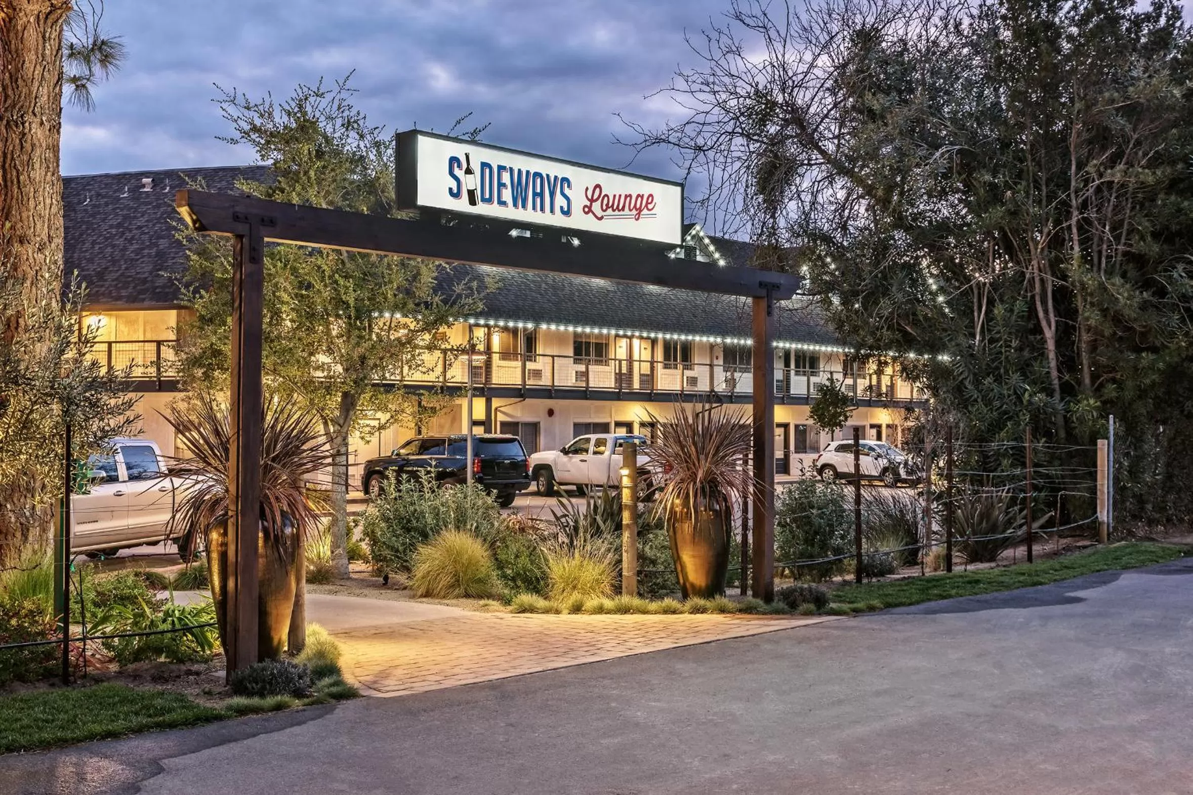 Facade/entrance in Sideways Inn