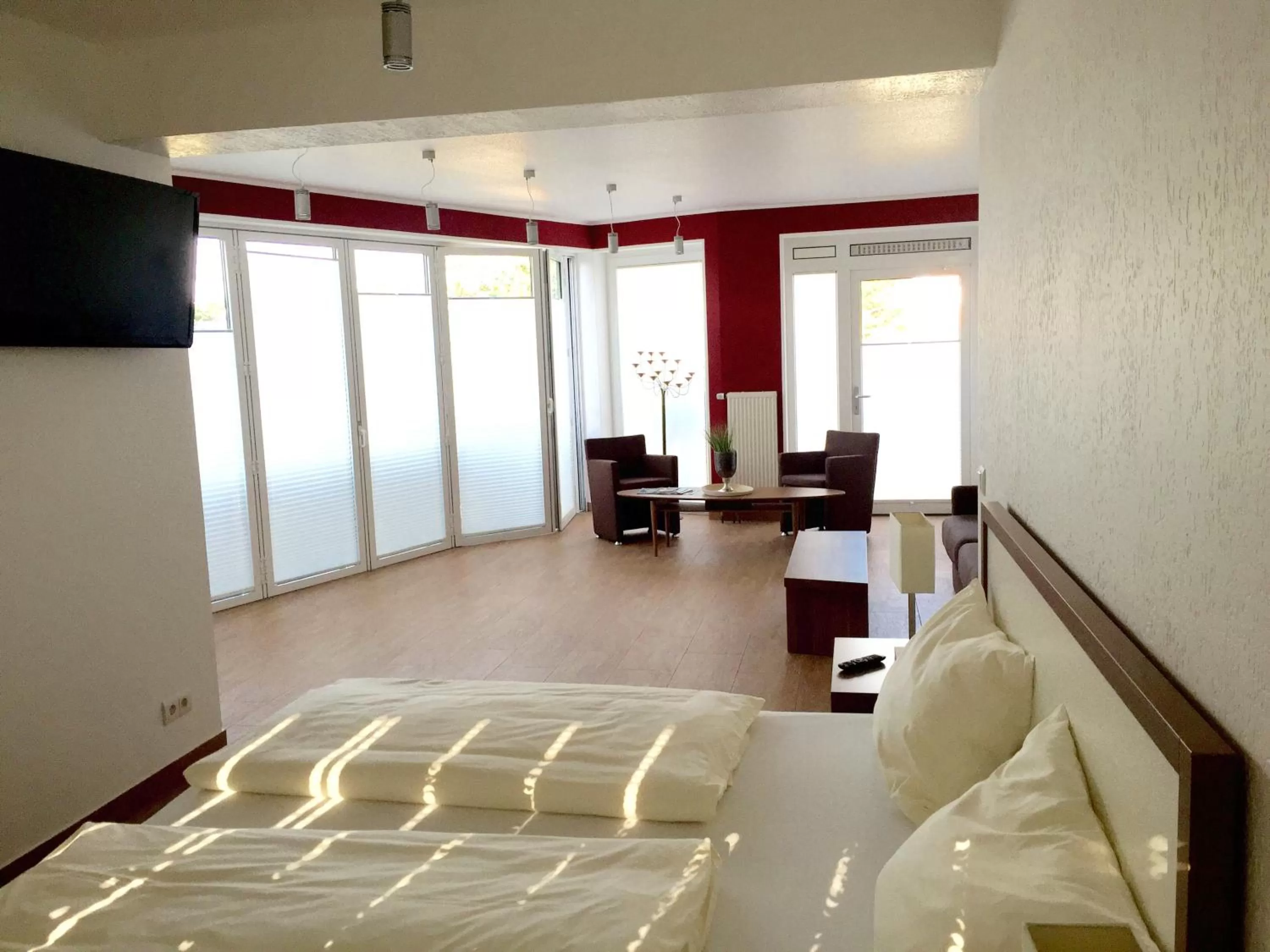 Photo of the whole room, Bed in Seaside-Strandhotel