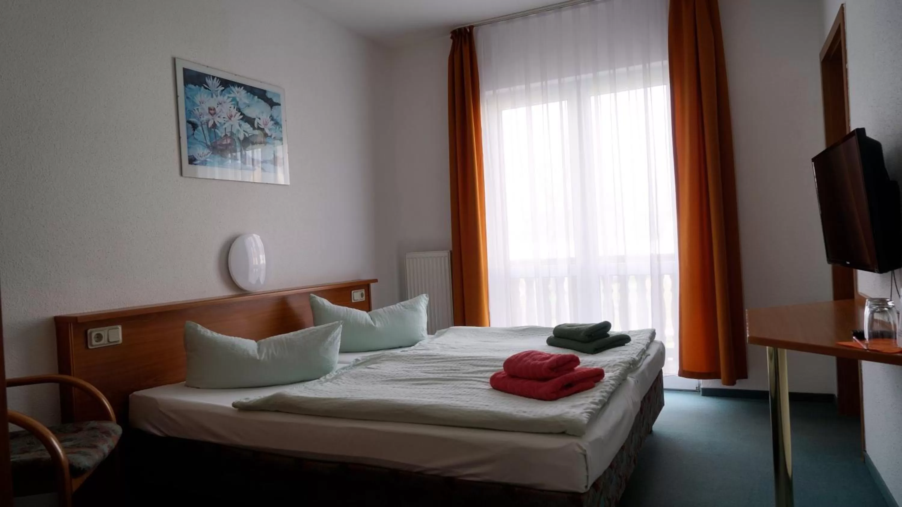 Bed in Hotel & Pension Aßmann