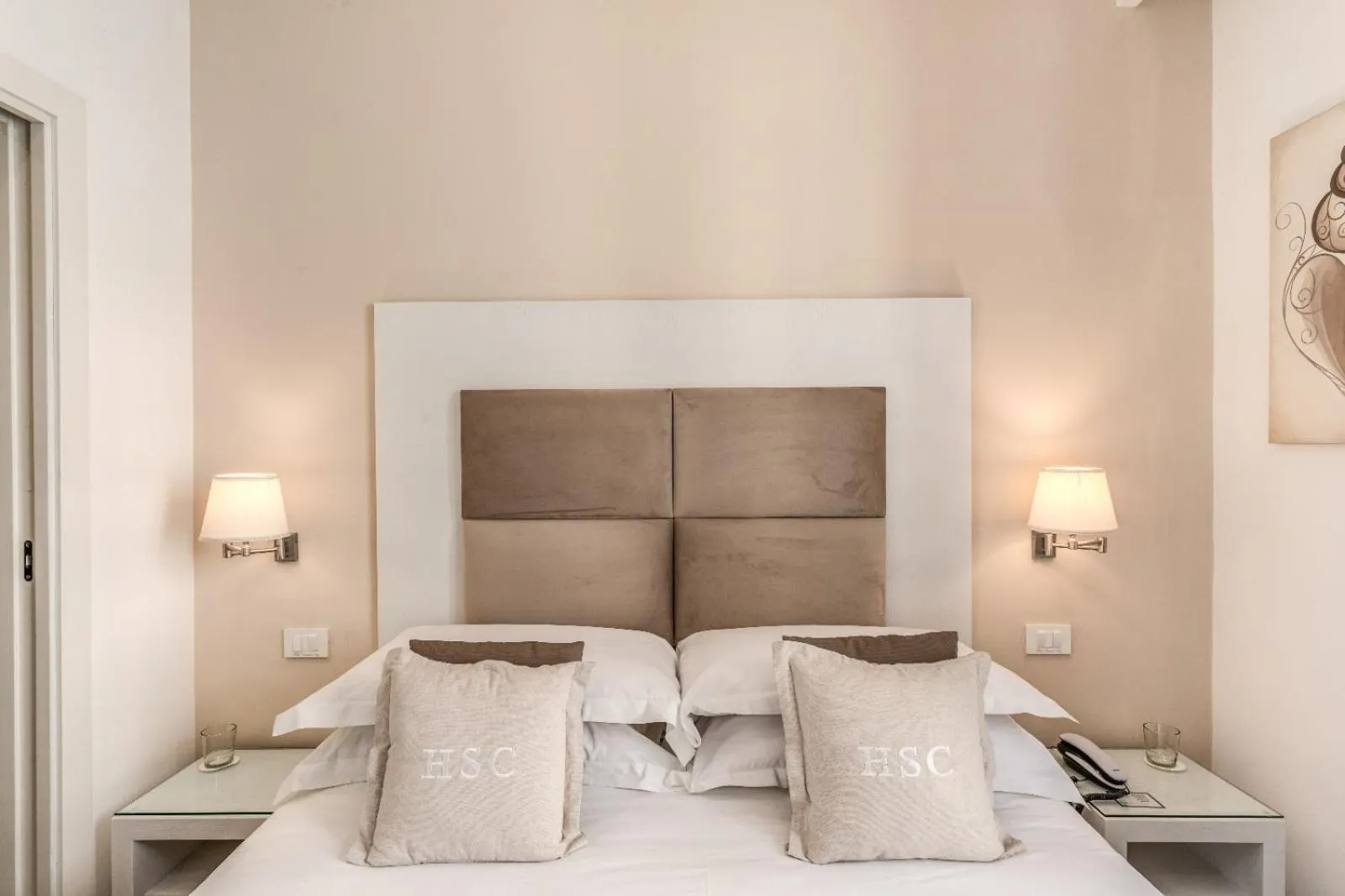 Bed in Hotel Sorrento City