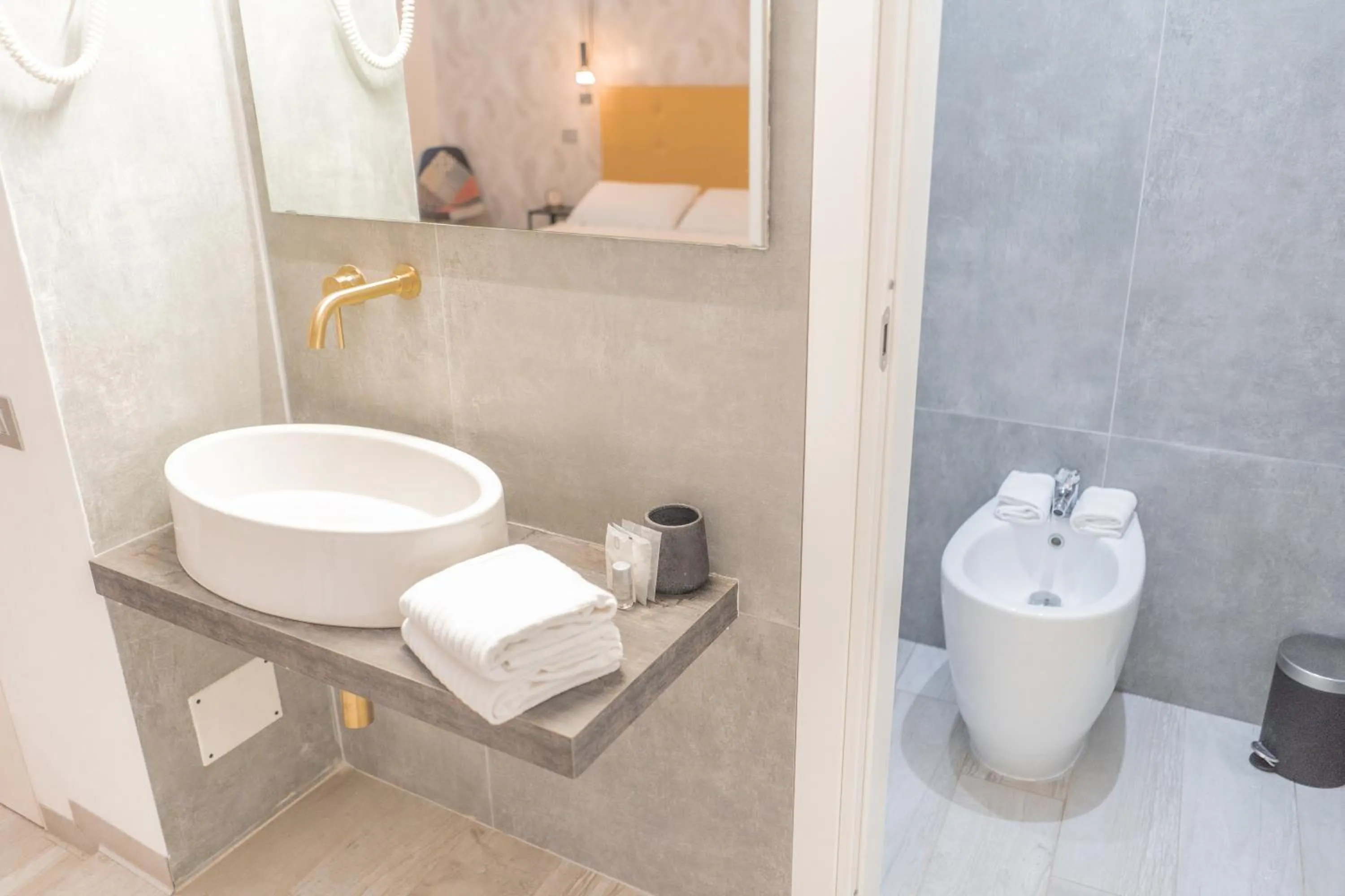 Bathroom in iRooms - Spanish Steps