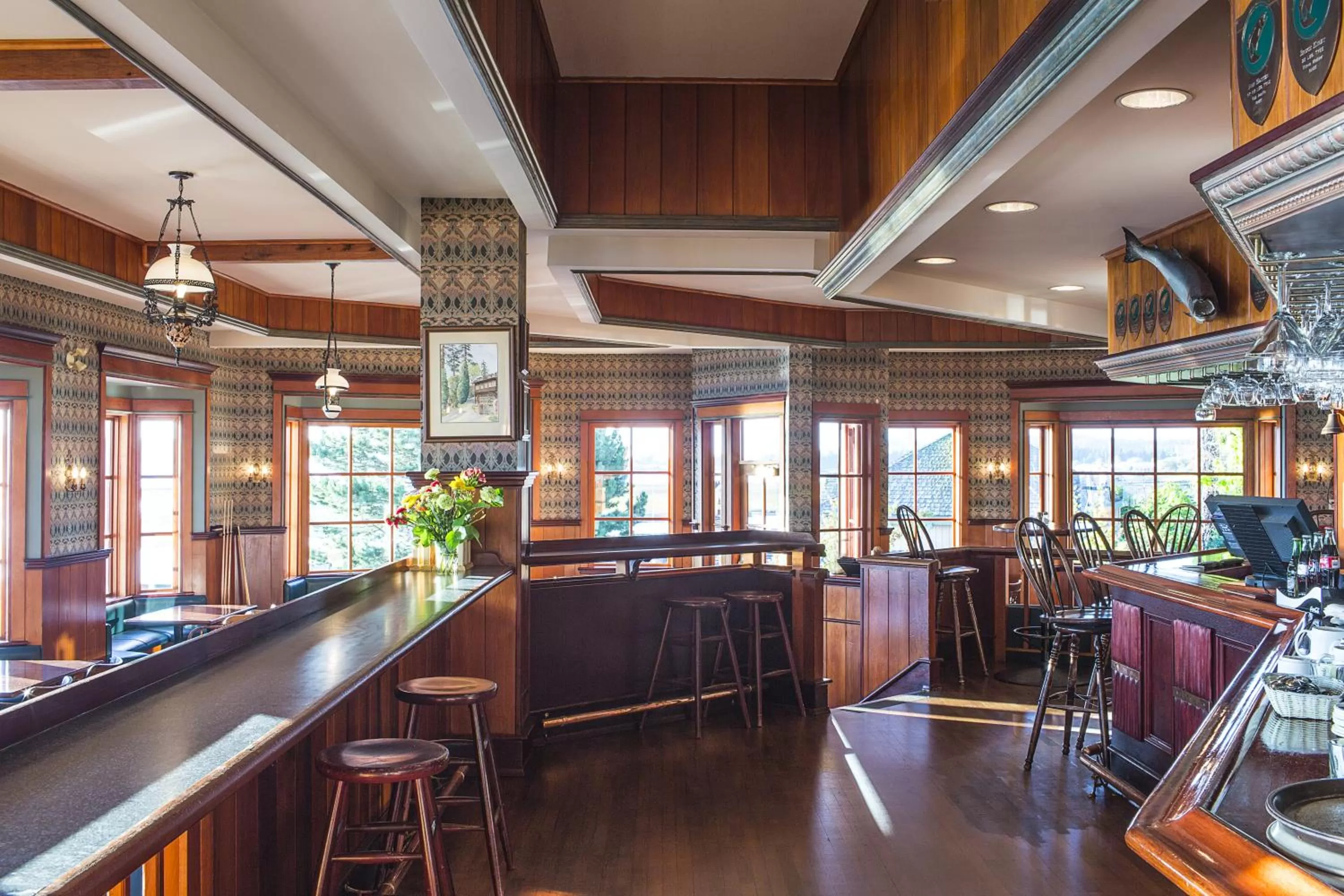 Restaurant/places to eat in Painter's Lodge, Trademark Collection by Wyndham